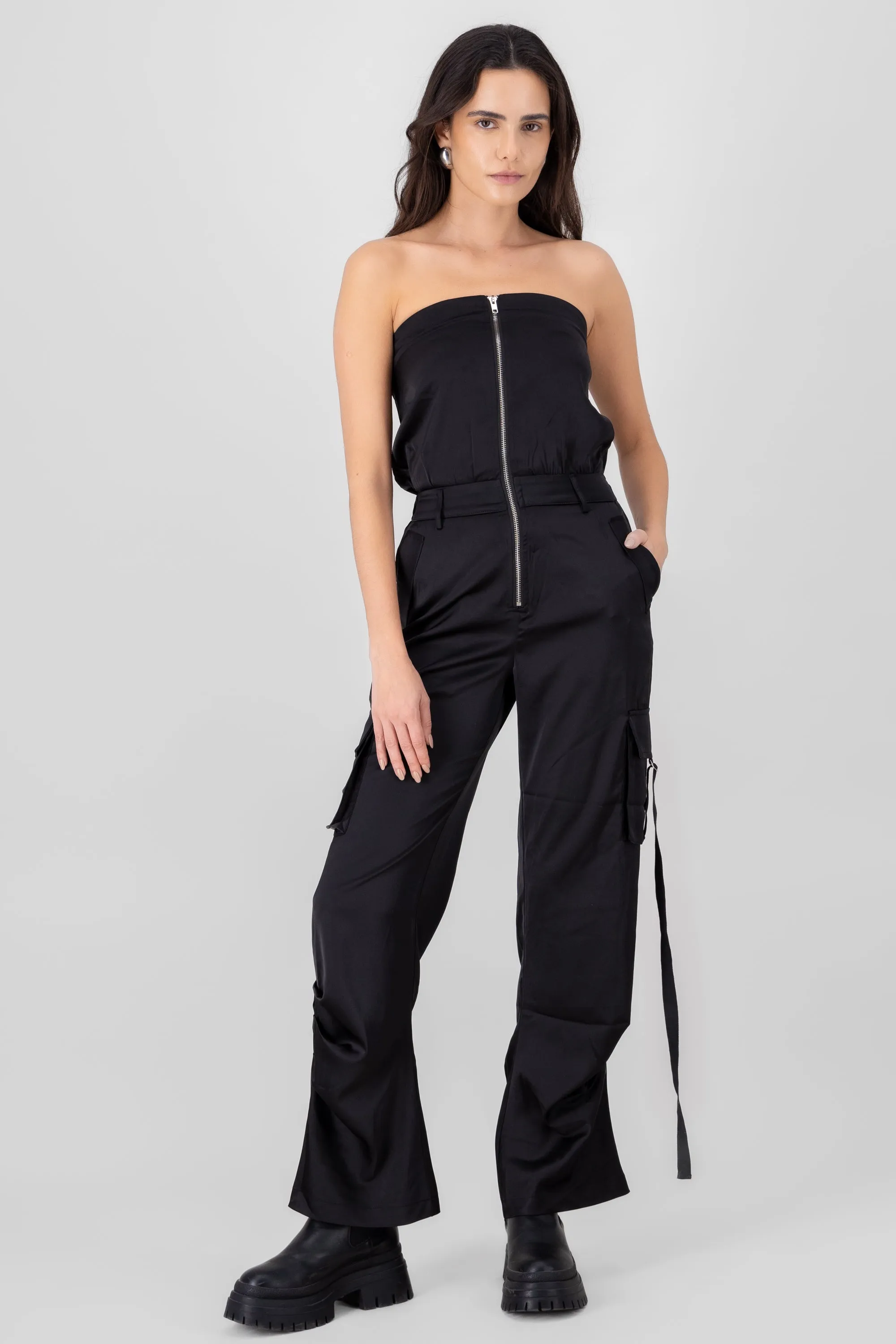 Jumpsuit satin cargo liso sold by Shasa