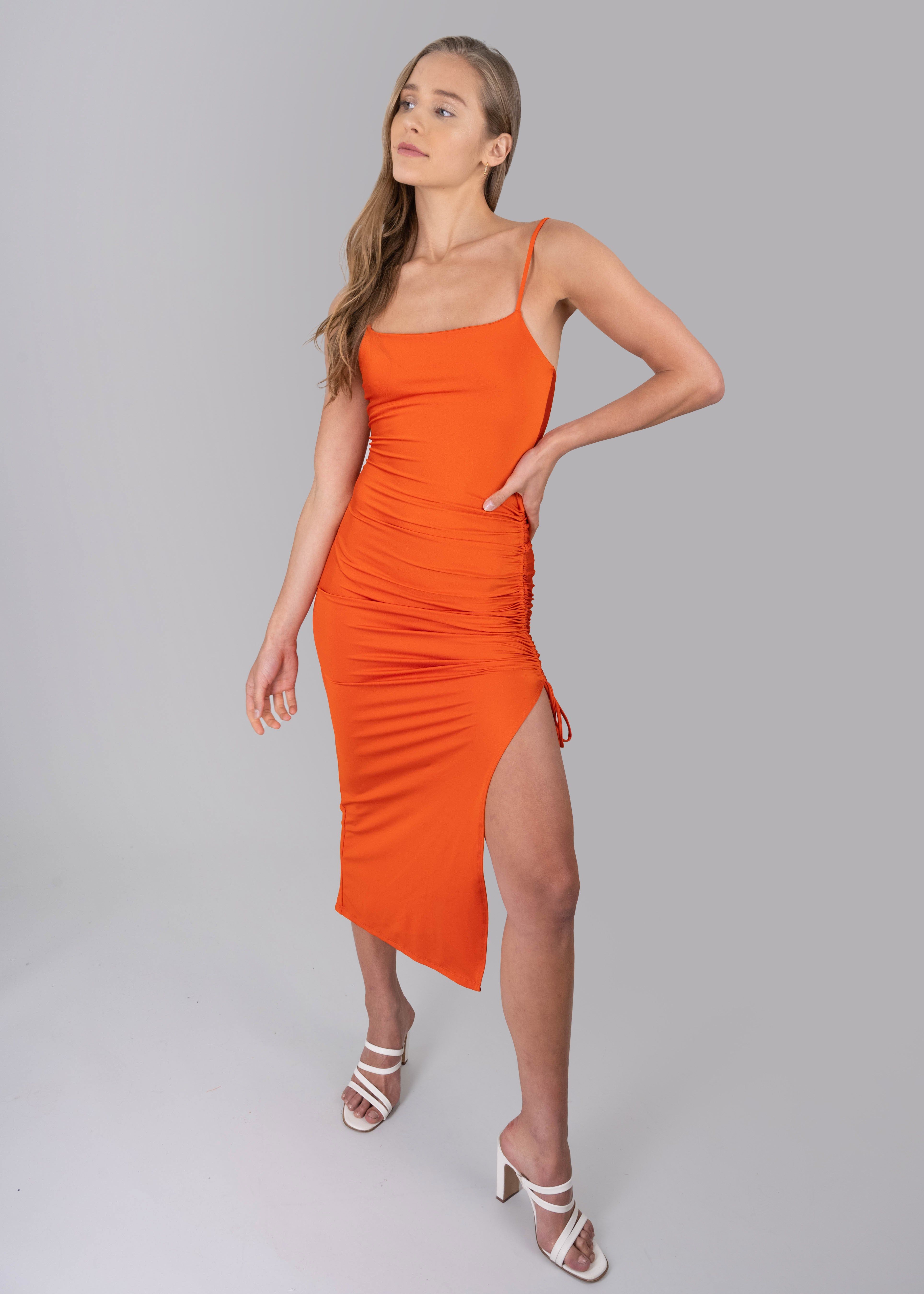 Vestido maxi satín fruncido jareta sold by Shasa