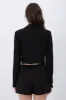 Blazer Crop Detalle Boton sold by Shasa
