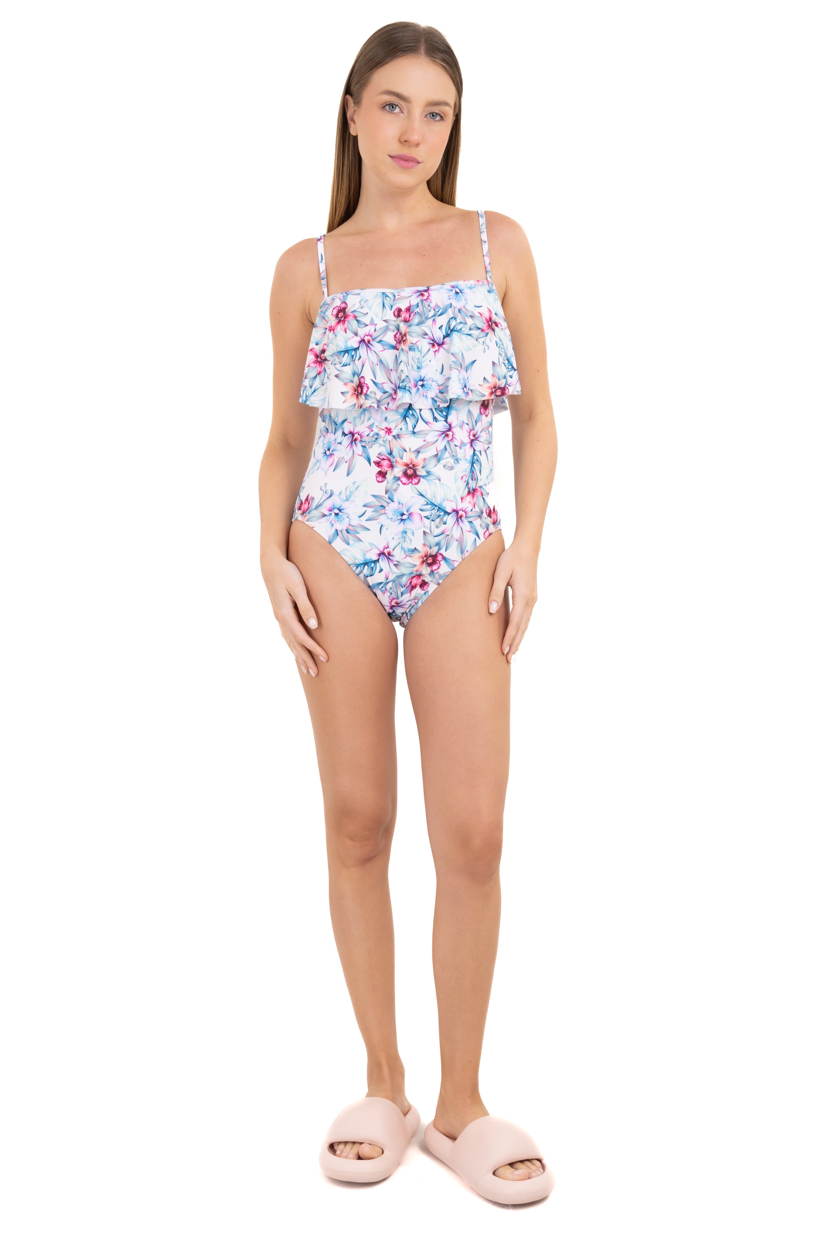 Traje de baño olán estampado tropical sold by Shasa