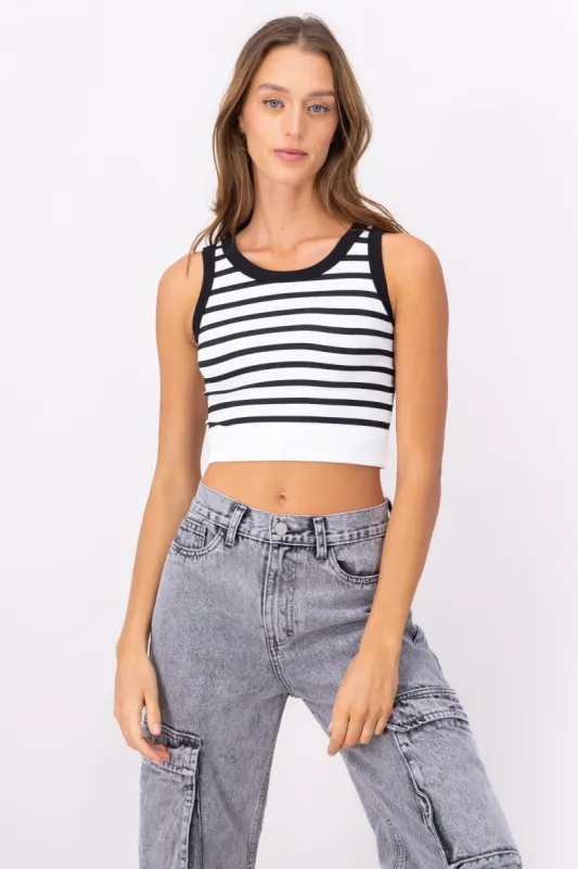 Crop Top De Rayas Sin Manga sold by Shasa