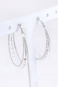 Arracadas Perlas sold by Shasa