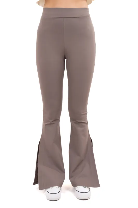 Pantalón acampanado abertura sold by Shasa