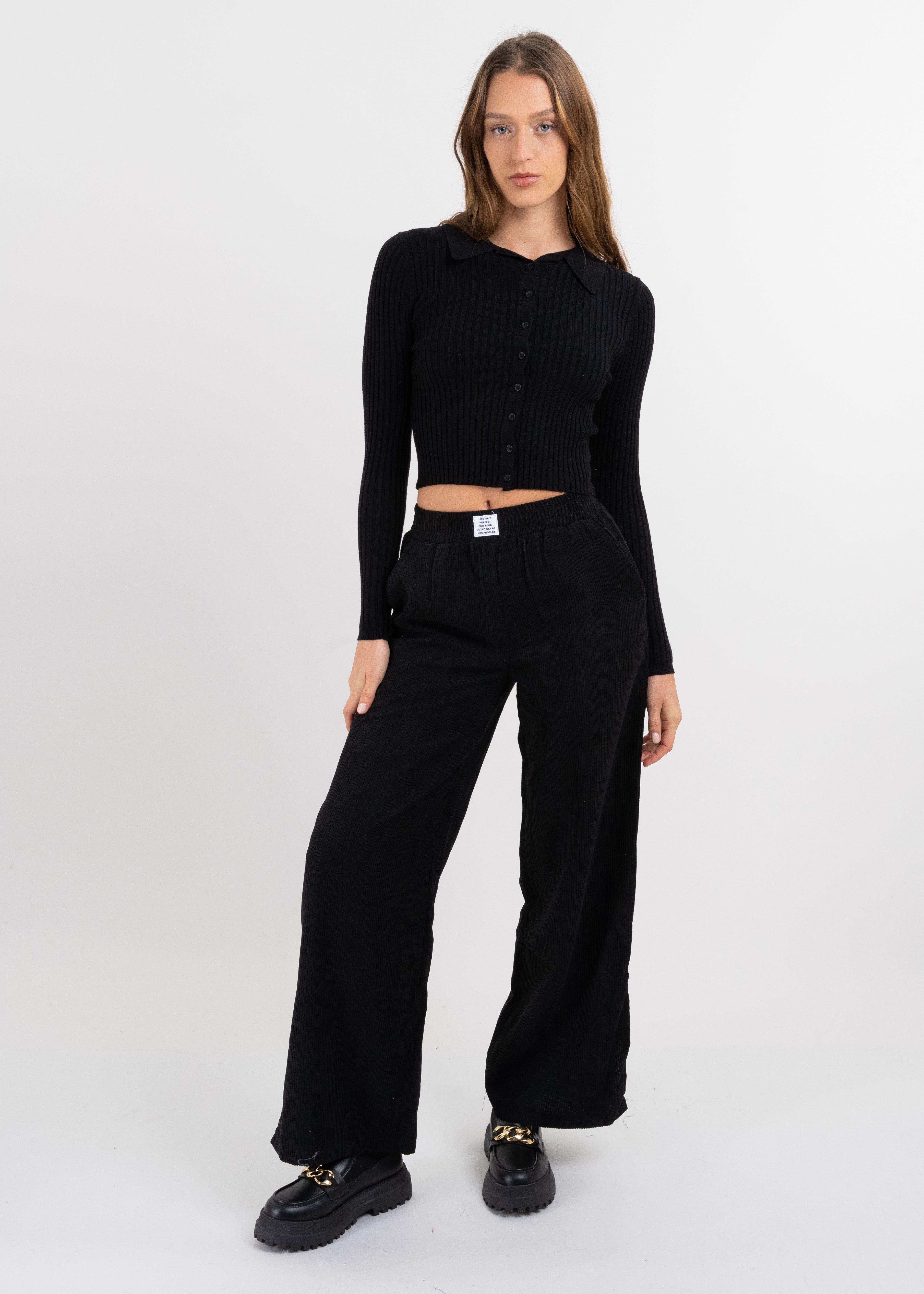 Pantalón wide leg pana sold by Shasa