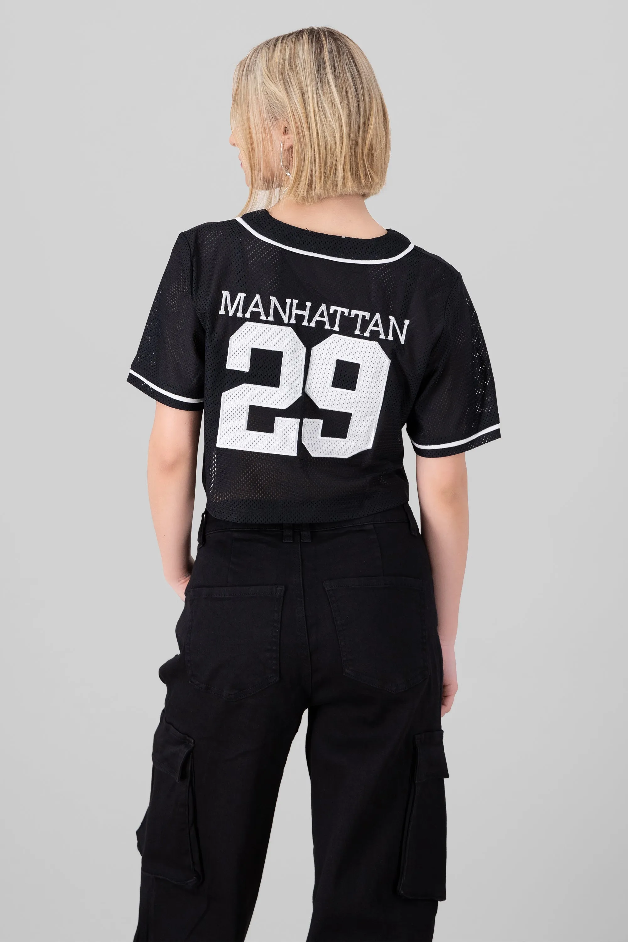 Top con textura de cuello en v de NYC sold by Shasa product image thumbnail 4