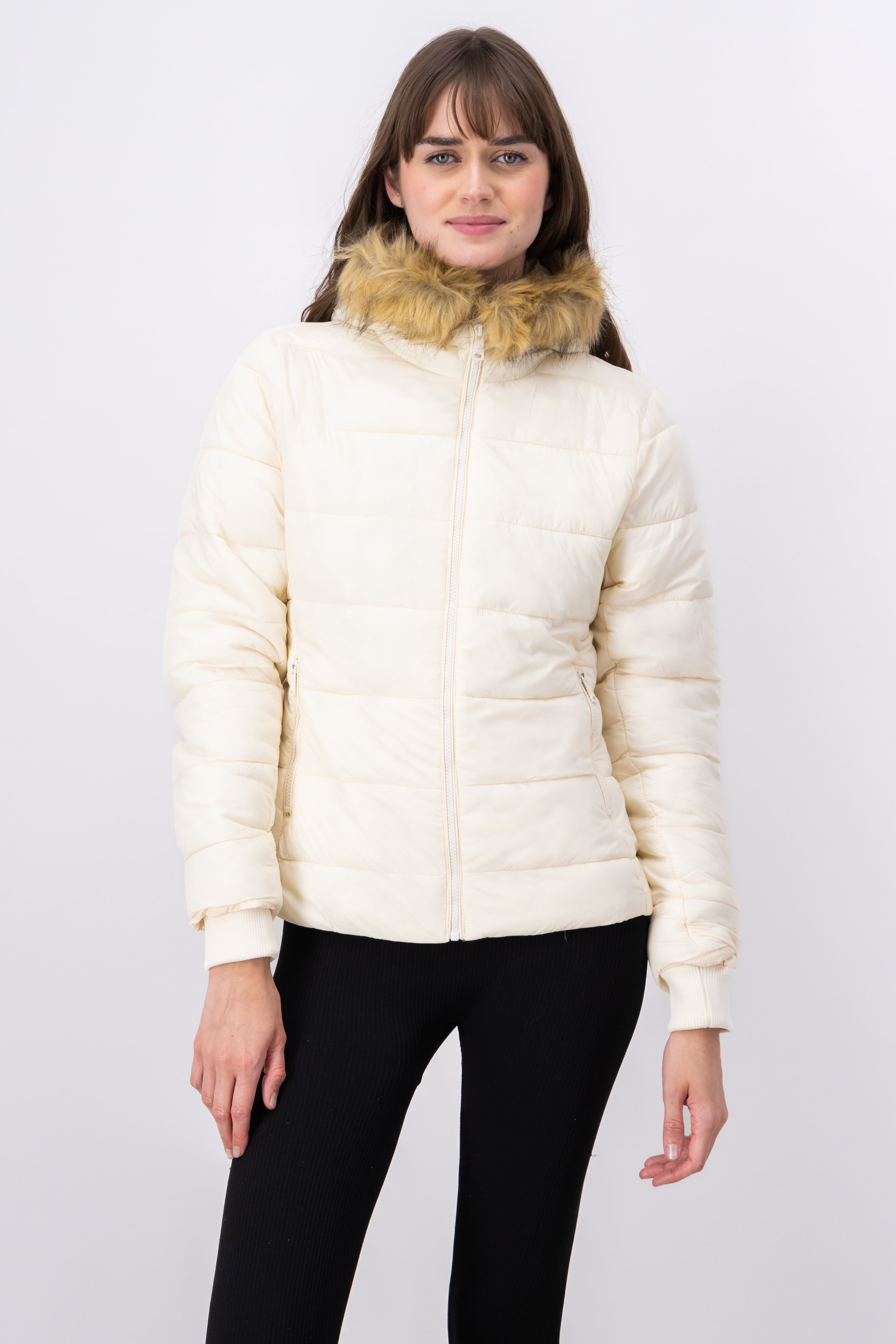 Chamarra capitonada gorro peluche sold by Shasa product image thumbnail 2