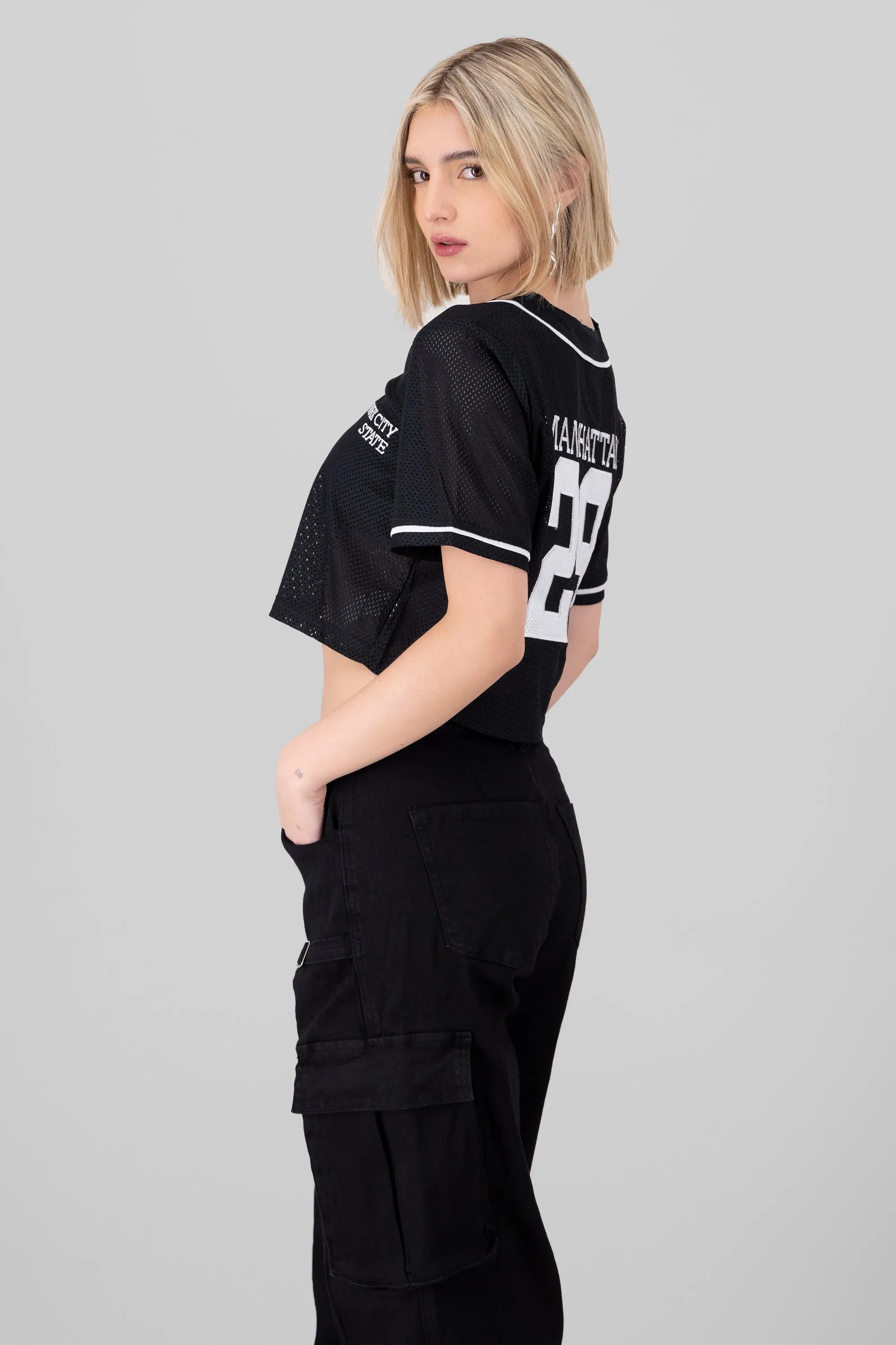 Top con textura de cuello en v de NYC sold by Shasa product image thumbnail 3