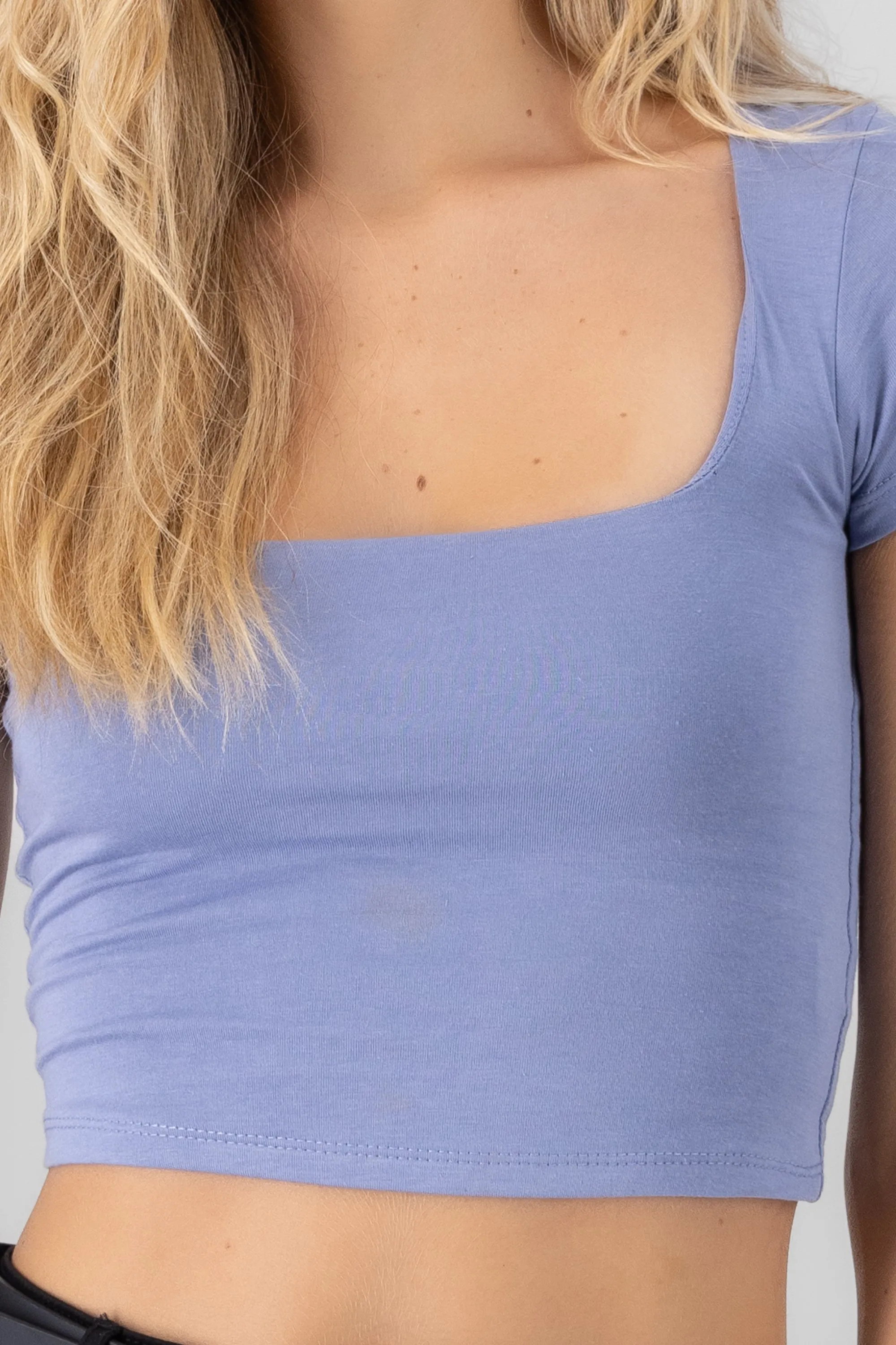 Top escote cuadrado doble tela sold by Shasa product image thumbnail 5