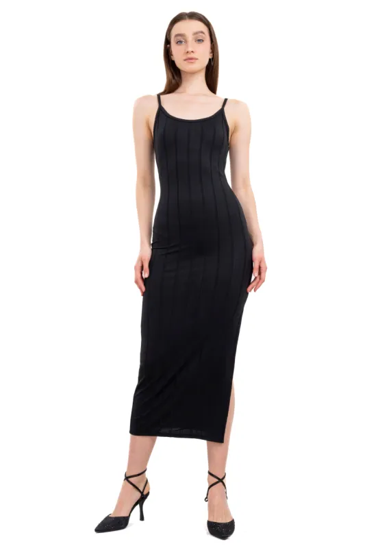 Vestido Midi Acanalado Abertura sold by Shasa