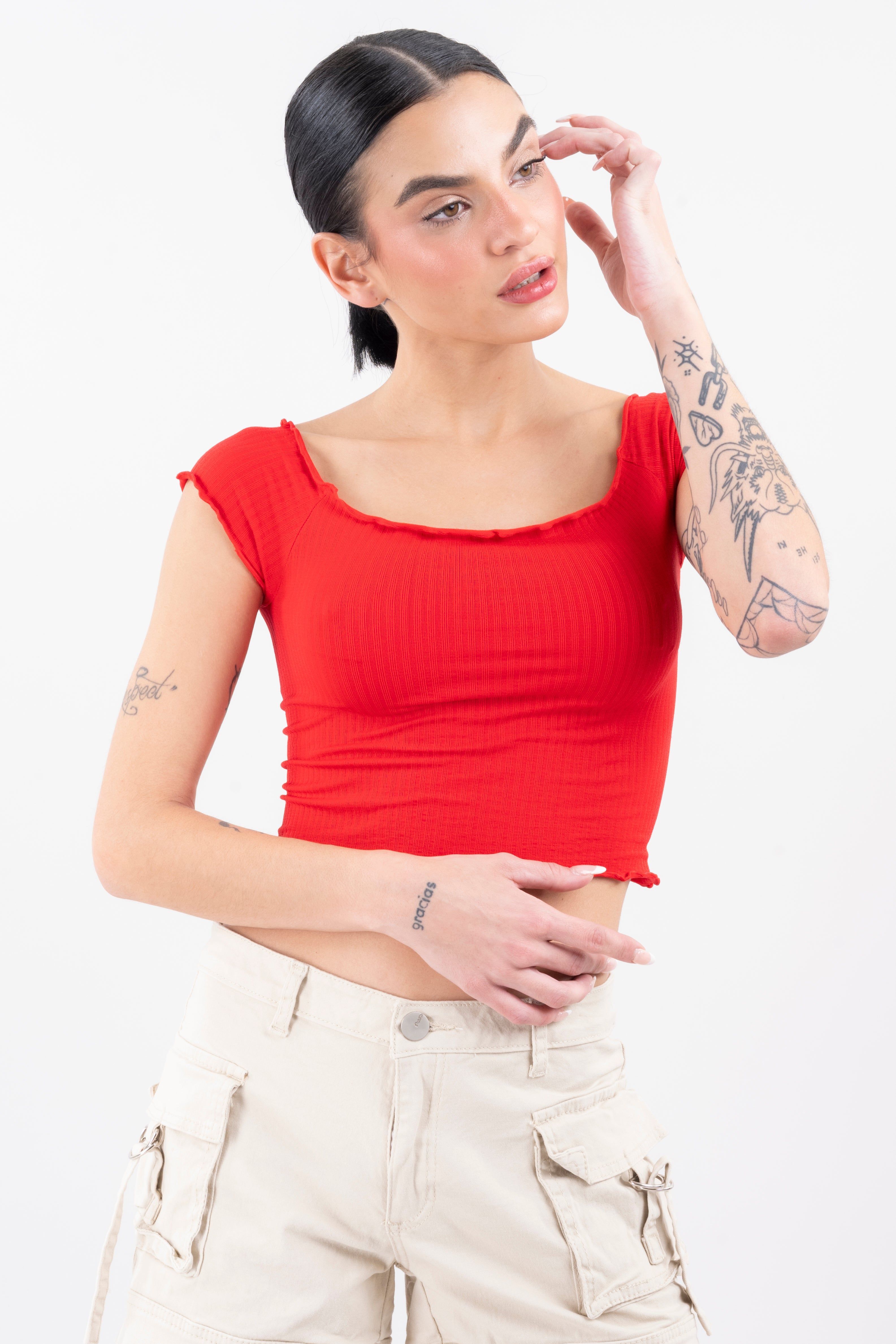 Top acanalado hombros descubiertos sold by Shasa