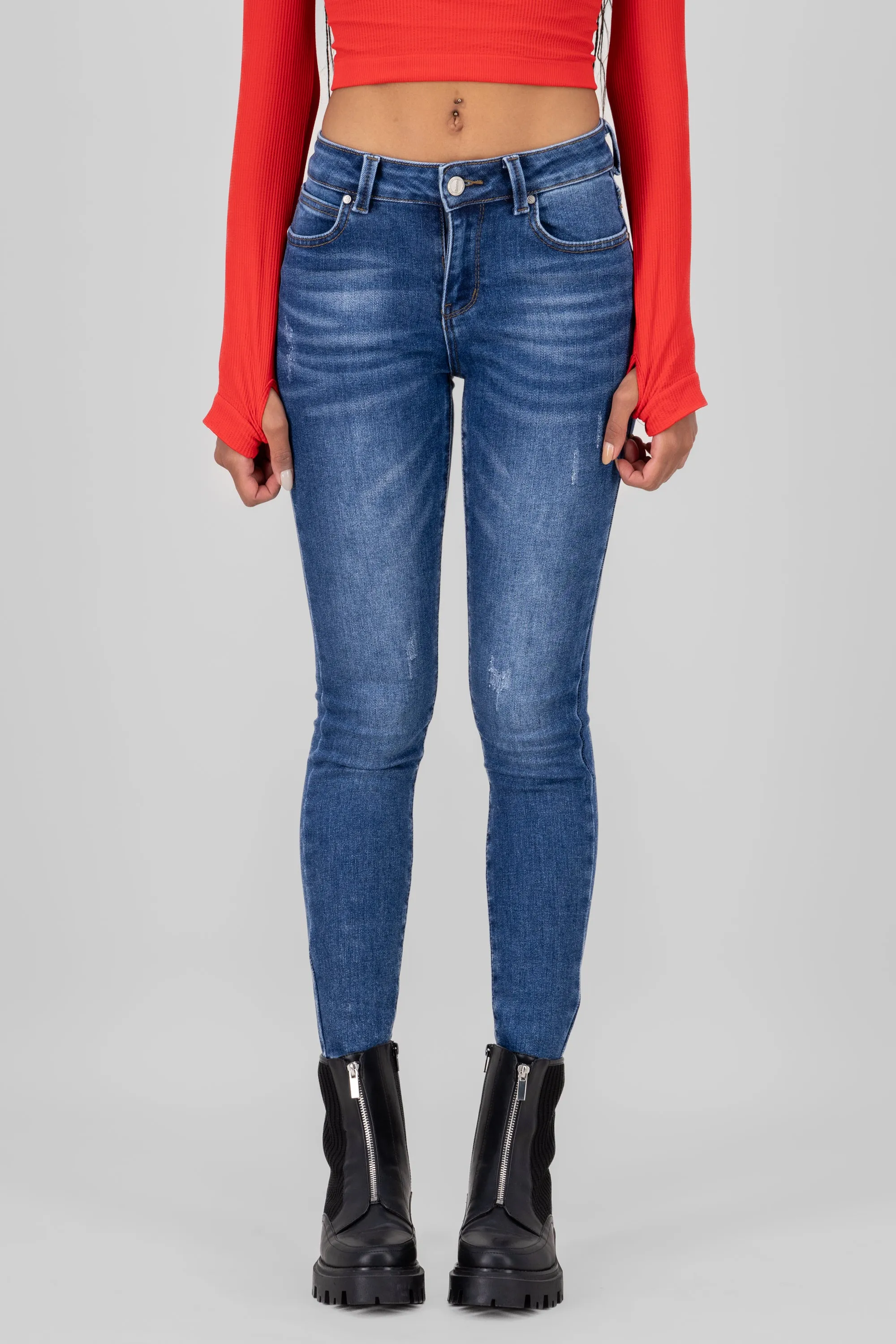 Jeans skinny deslavados sold by Shasa product image thumbnail 2