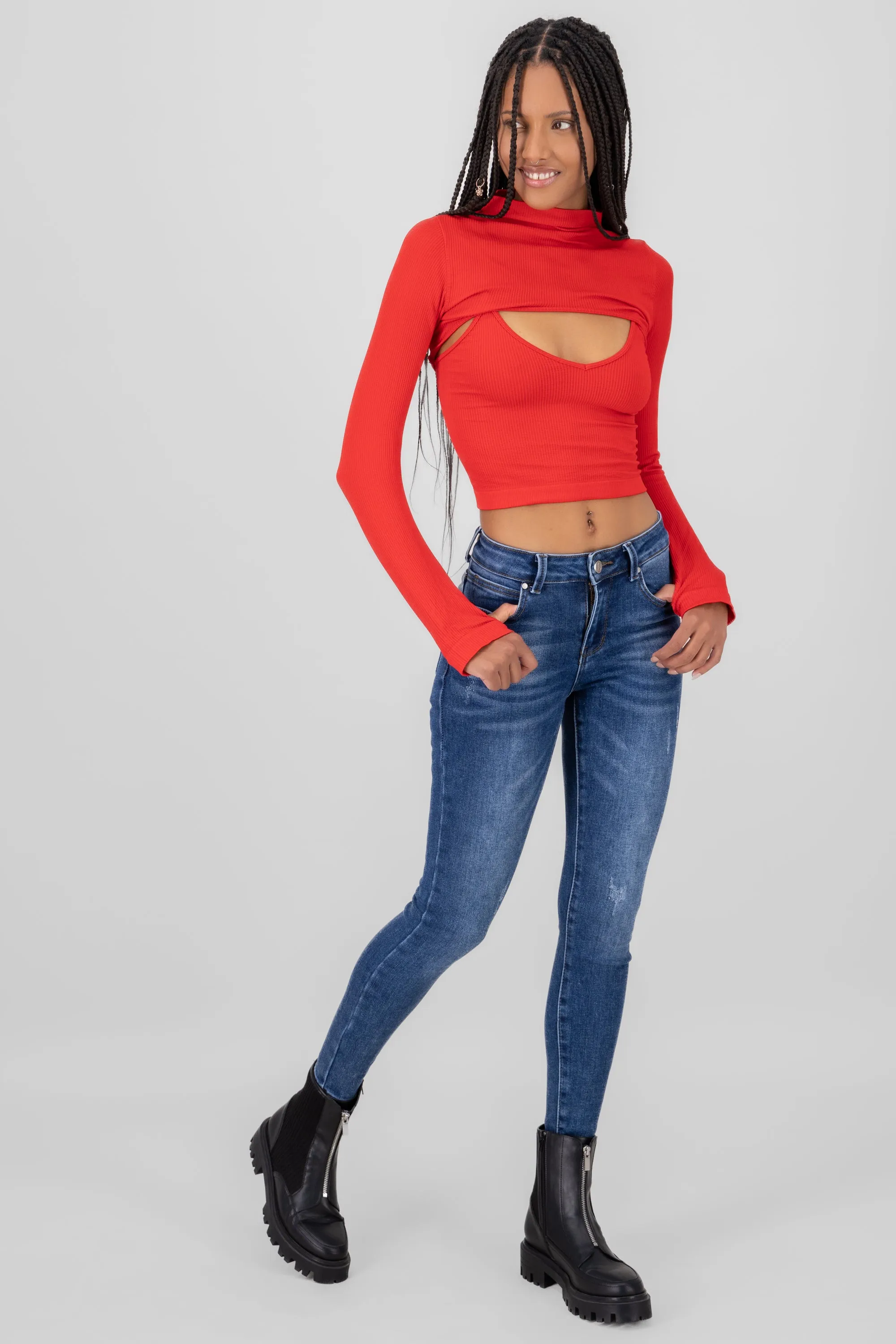 Jeans skinny deslavados sold by Shasa