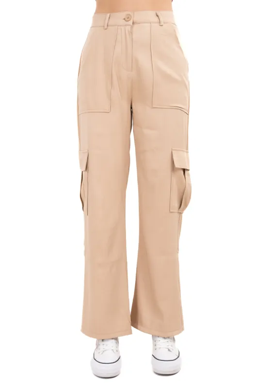 Pantalón cargo bolsas sold by Shasa