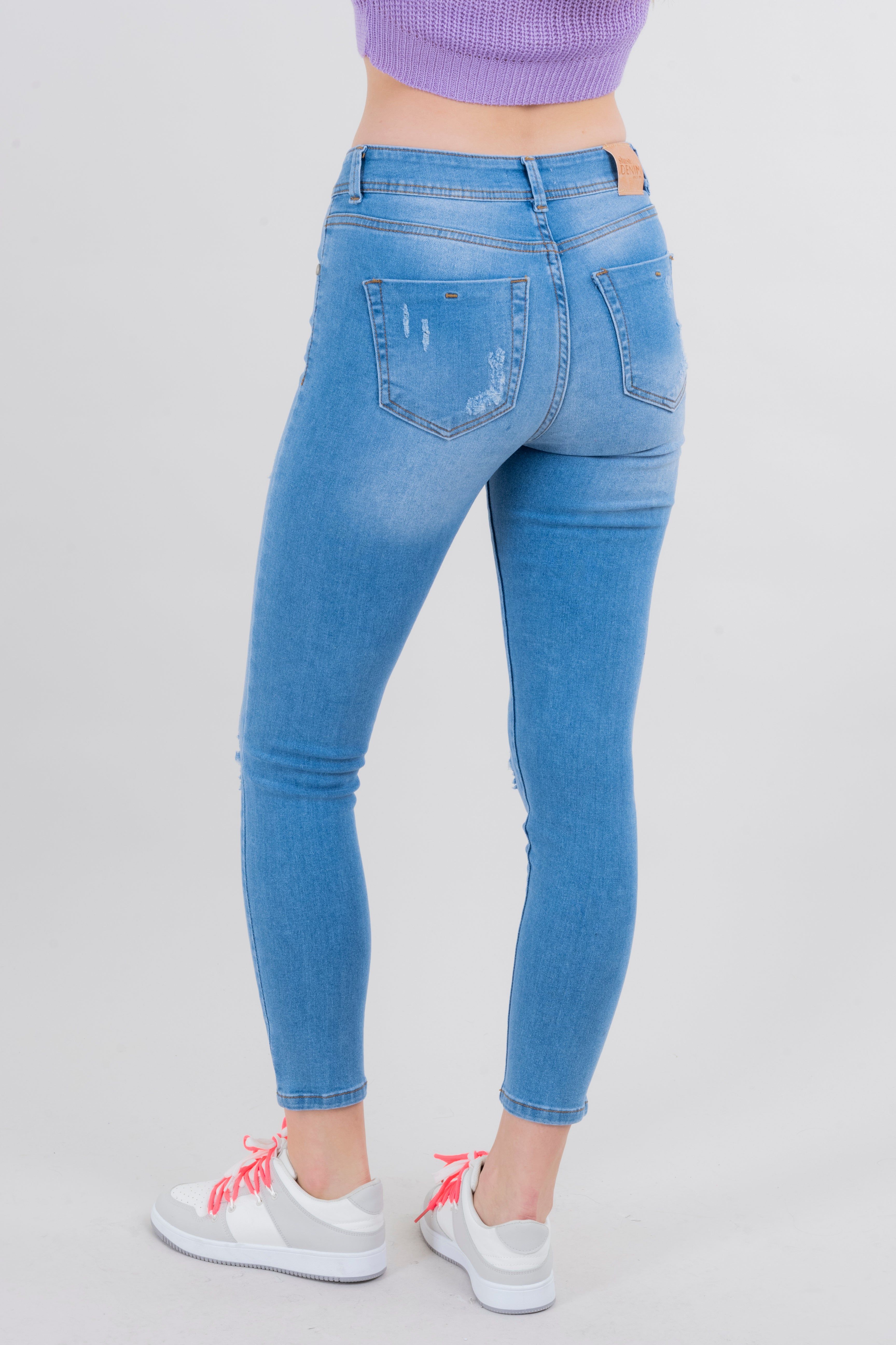 Jeans skinny destrucción sold by Shasa product image thumbnail 4