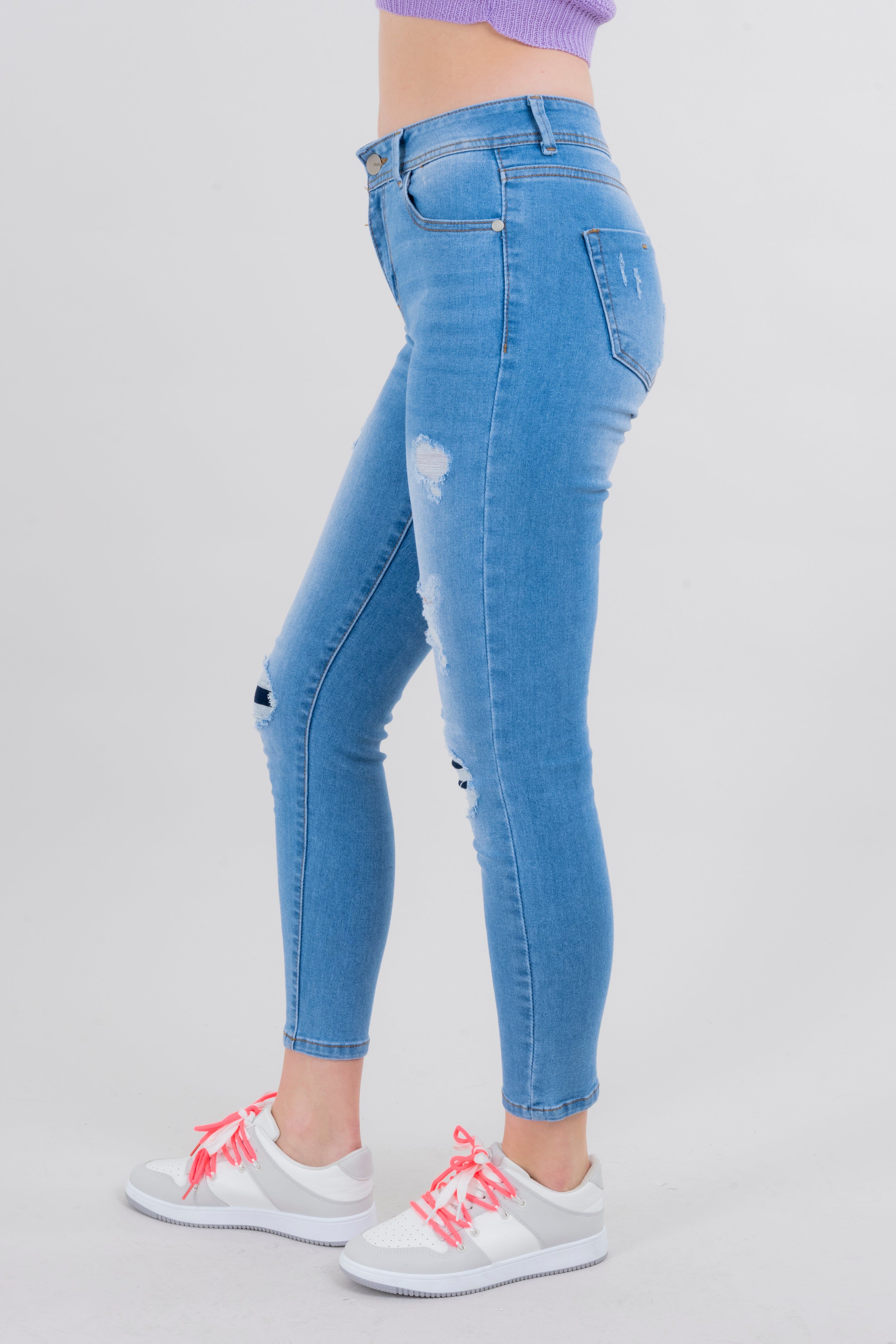 Jeans skinny destrucción sold by Shasa product image thumbnail 3