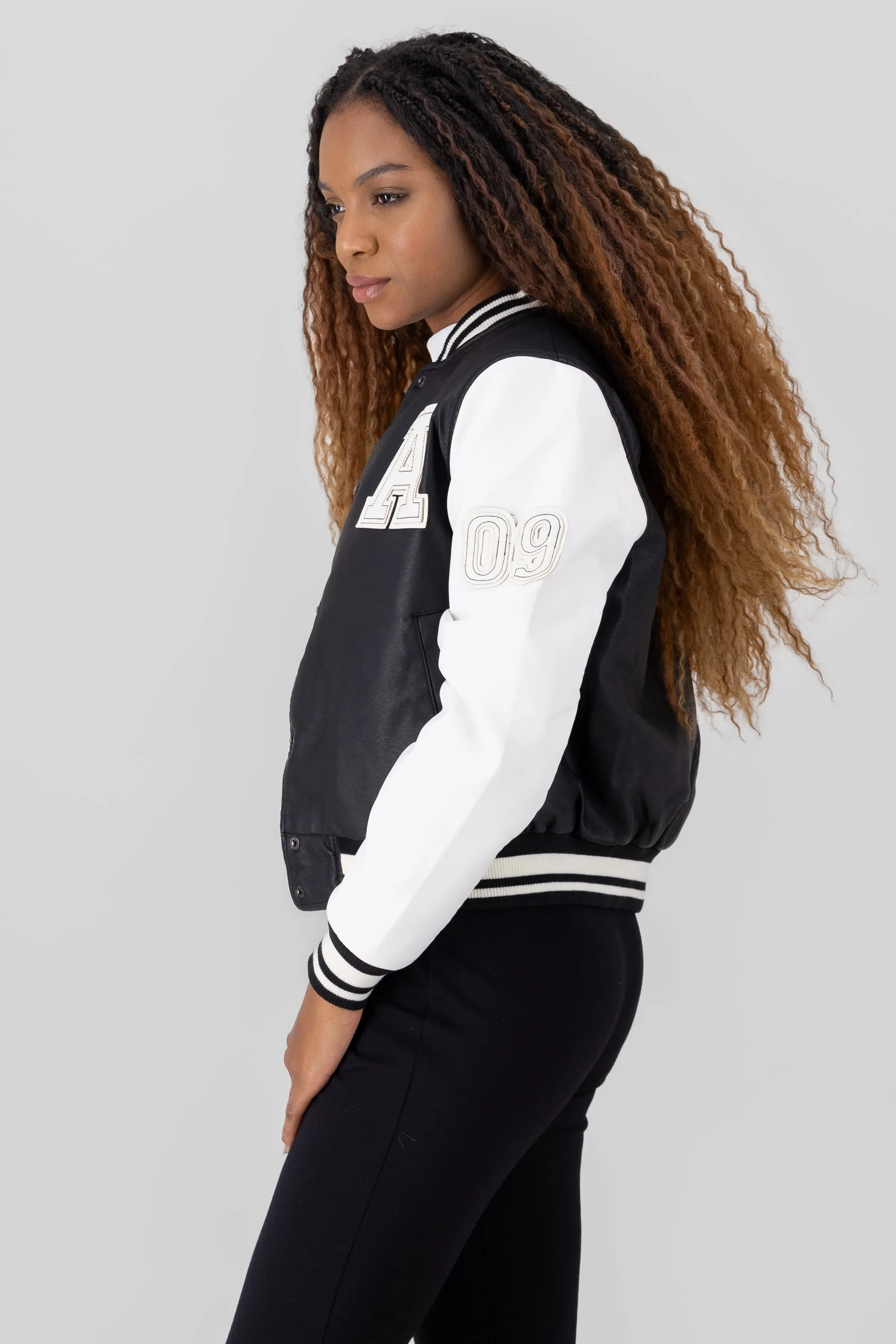 Bomber parcho letra manga larga sold by Shasa product image thumbnail 3