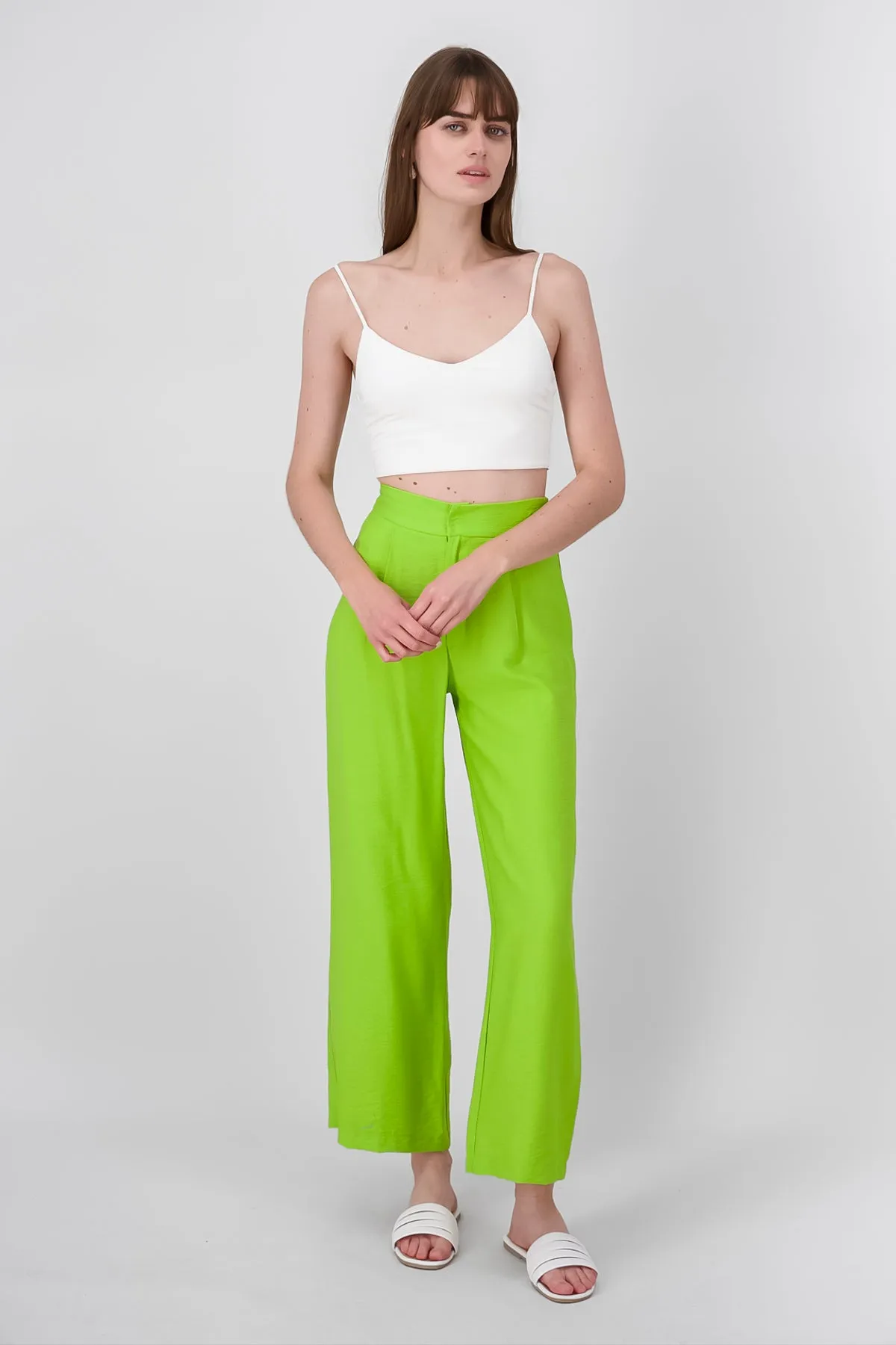 Pantalon fluido liso sold by Shasa