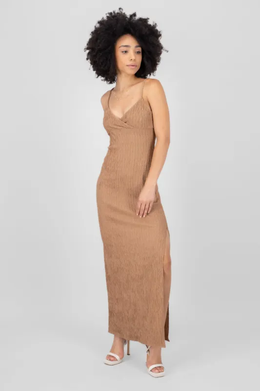 Vestido maxi tirantes textura sold by Shasa