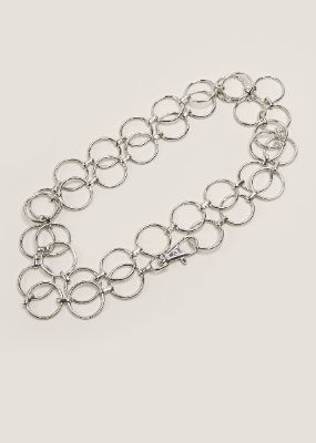 Cinturón cadena anillos sold by Shasa