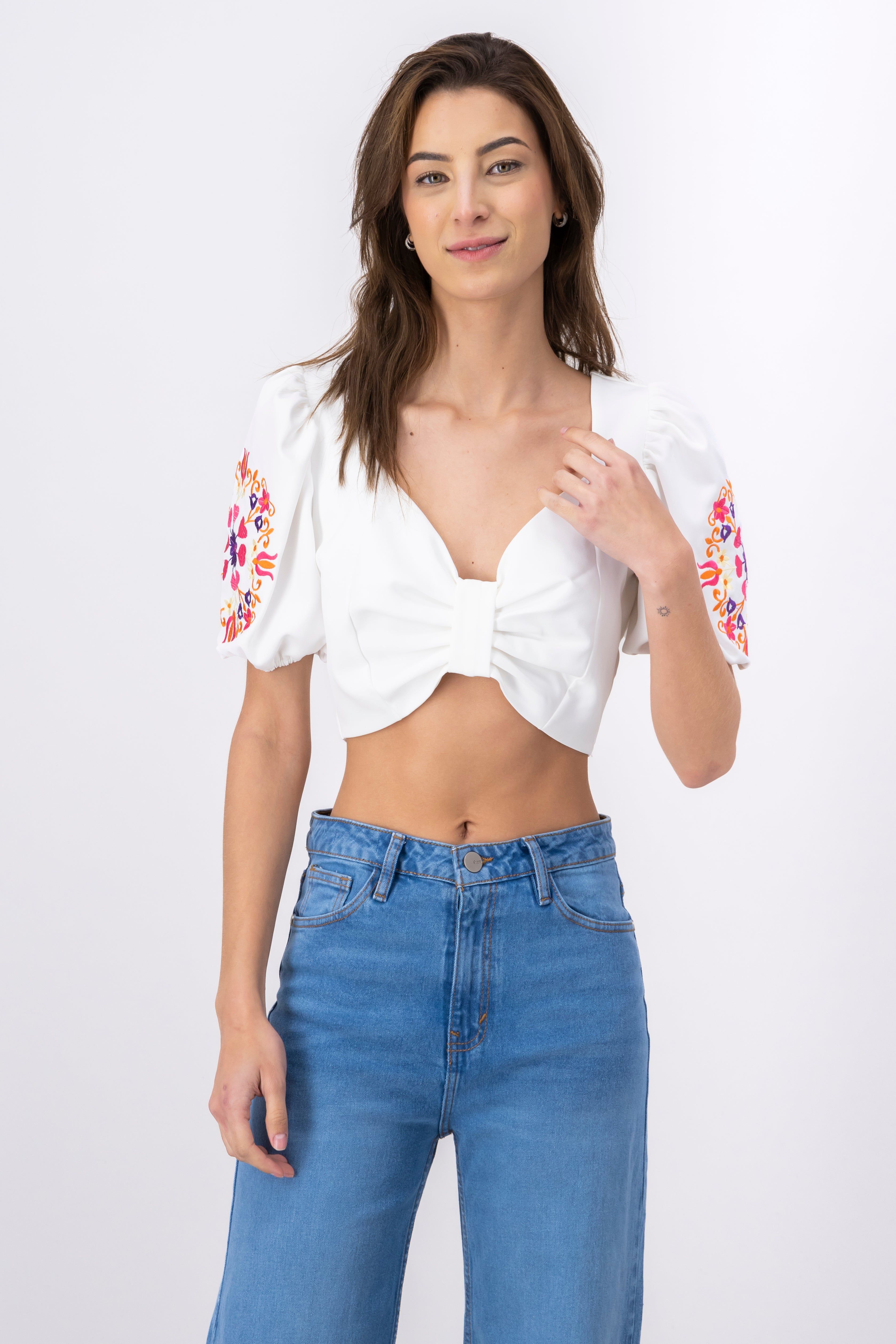 Top crop manga bordada sold by Shasa