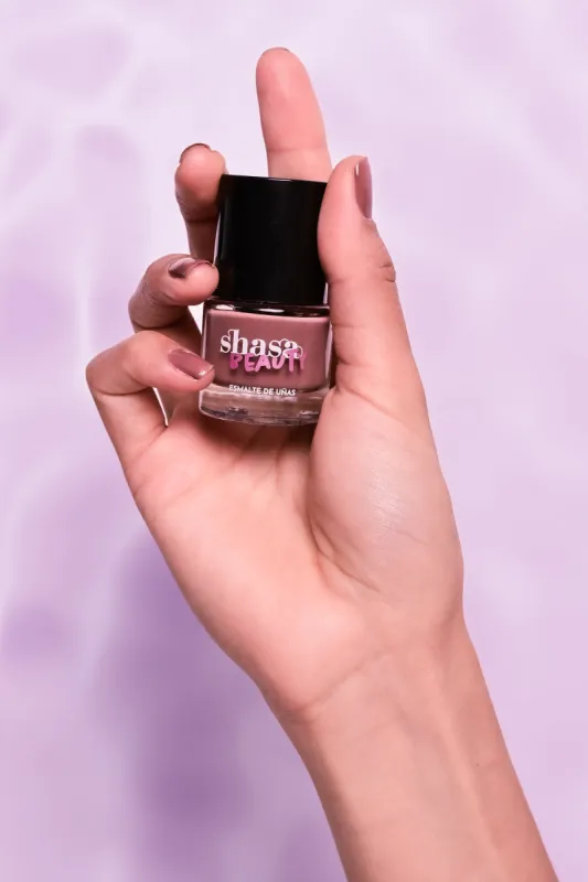 Esmalte uñas café otoñal  10 ml sold by Shasa