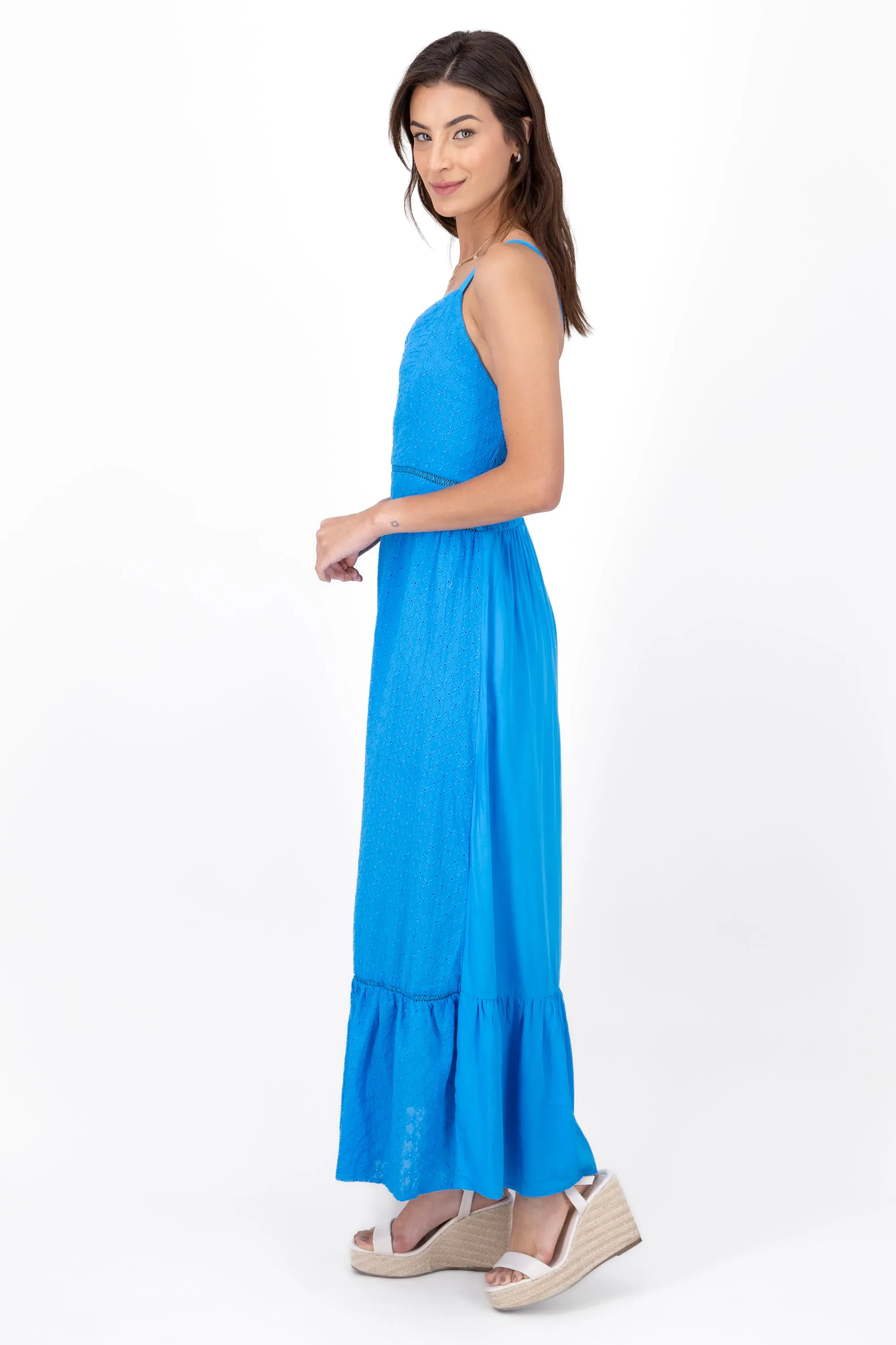 Vestido maxi eyelet escote v sold by Shasa product image thumbnail 3