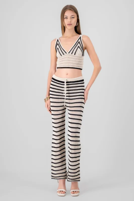 Pantalon tejido sold by Shasa