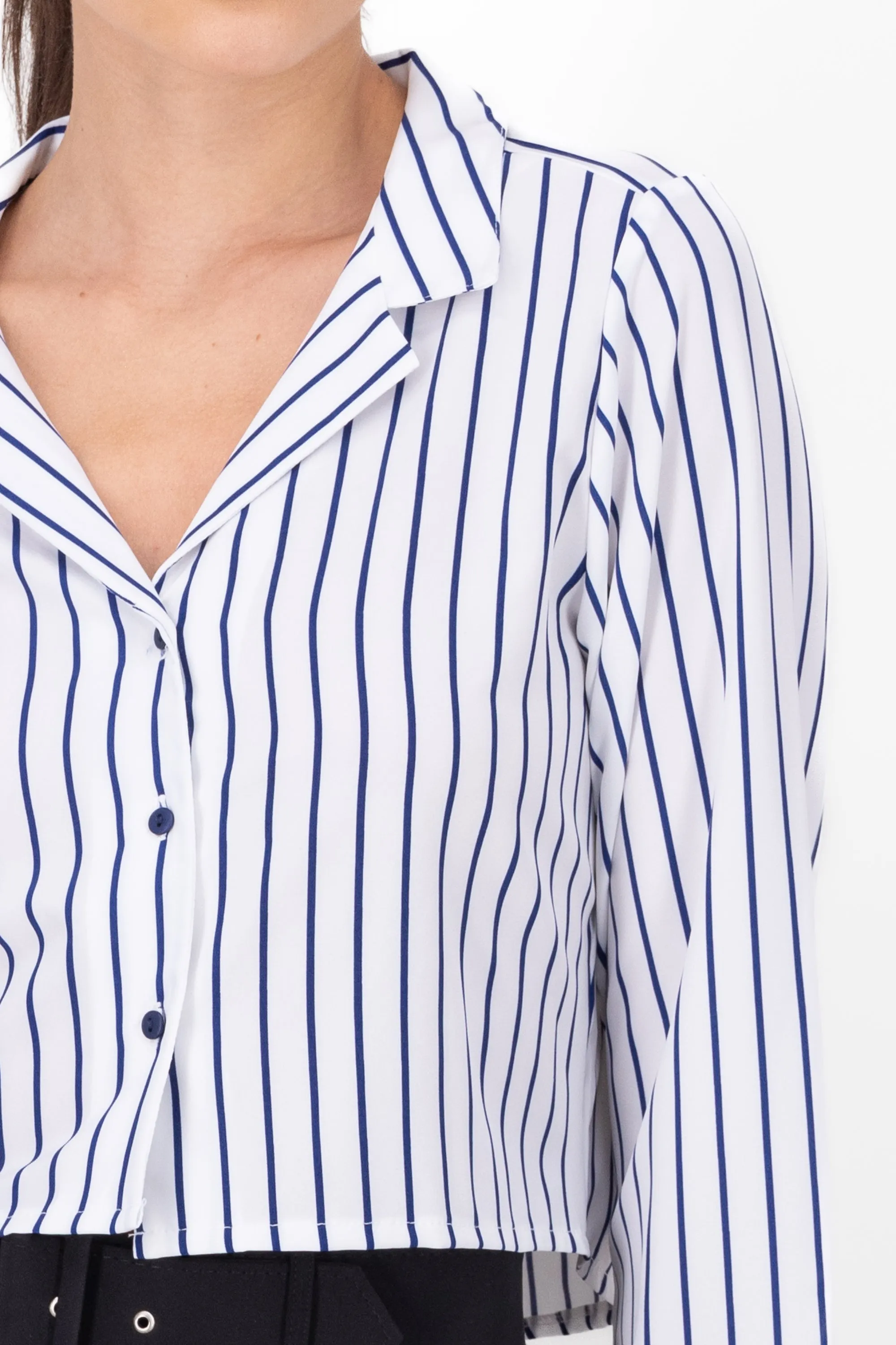 Camisa crop manga larga detalle rayas sold by Shasa product image thumbnail 5