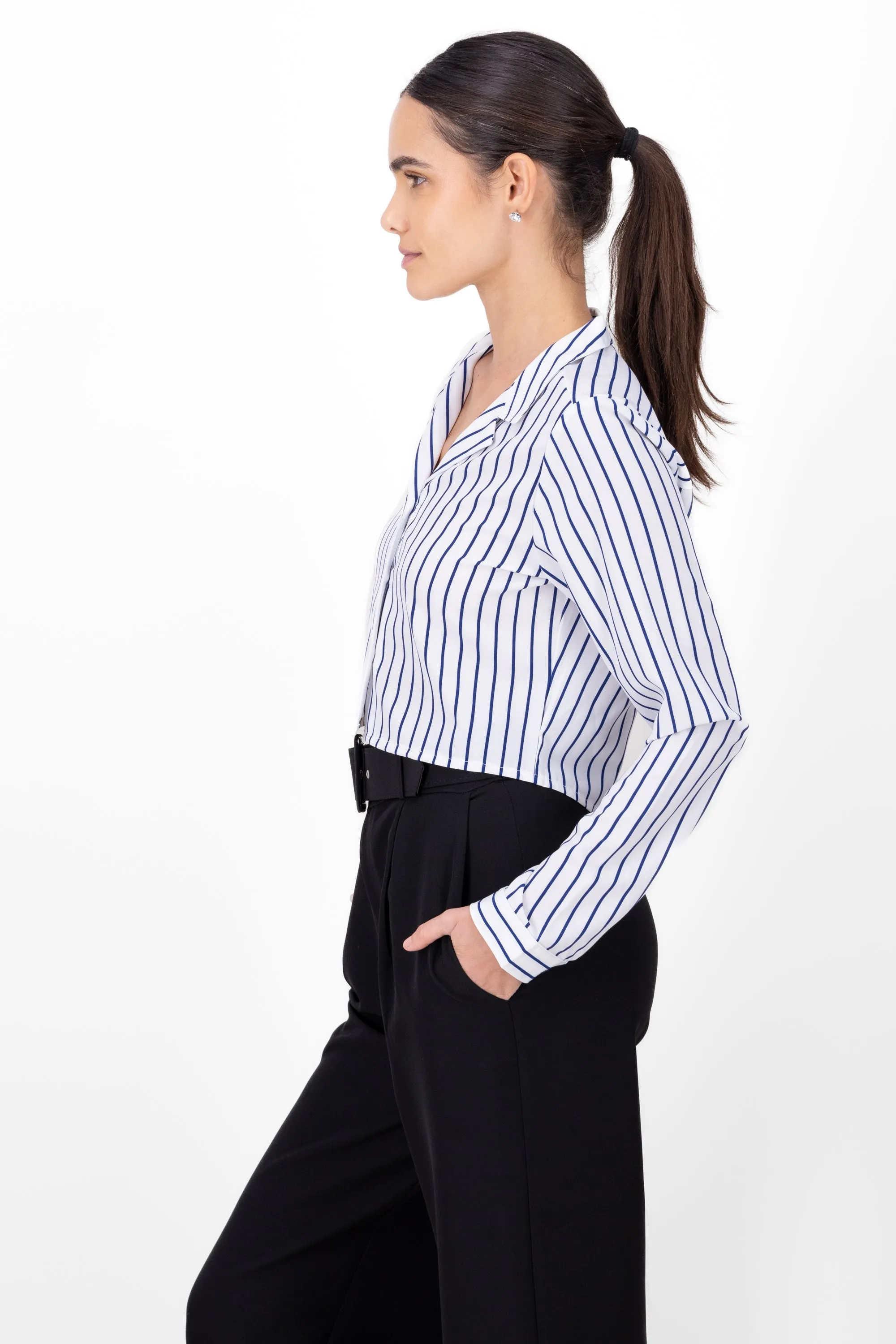 Camisa crop manga larga detalle rayas sold by Shasa product image thumbnail 3