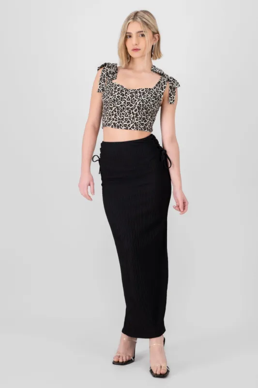 falda textura midi sold by Shasa
