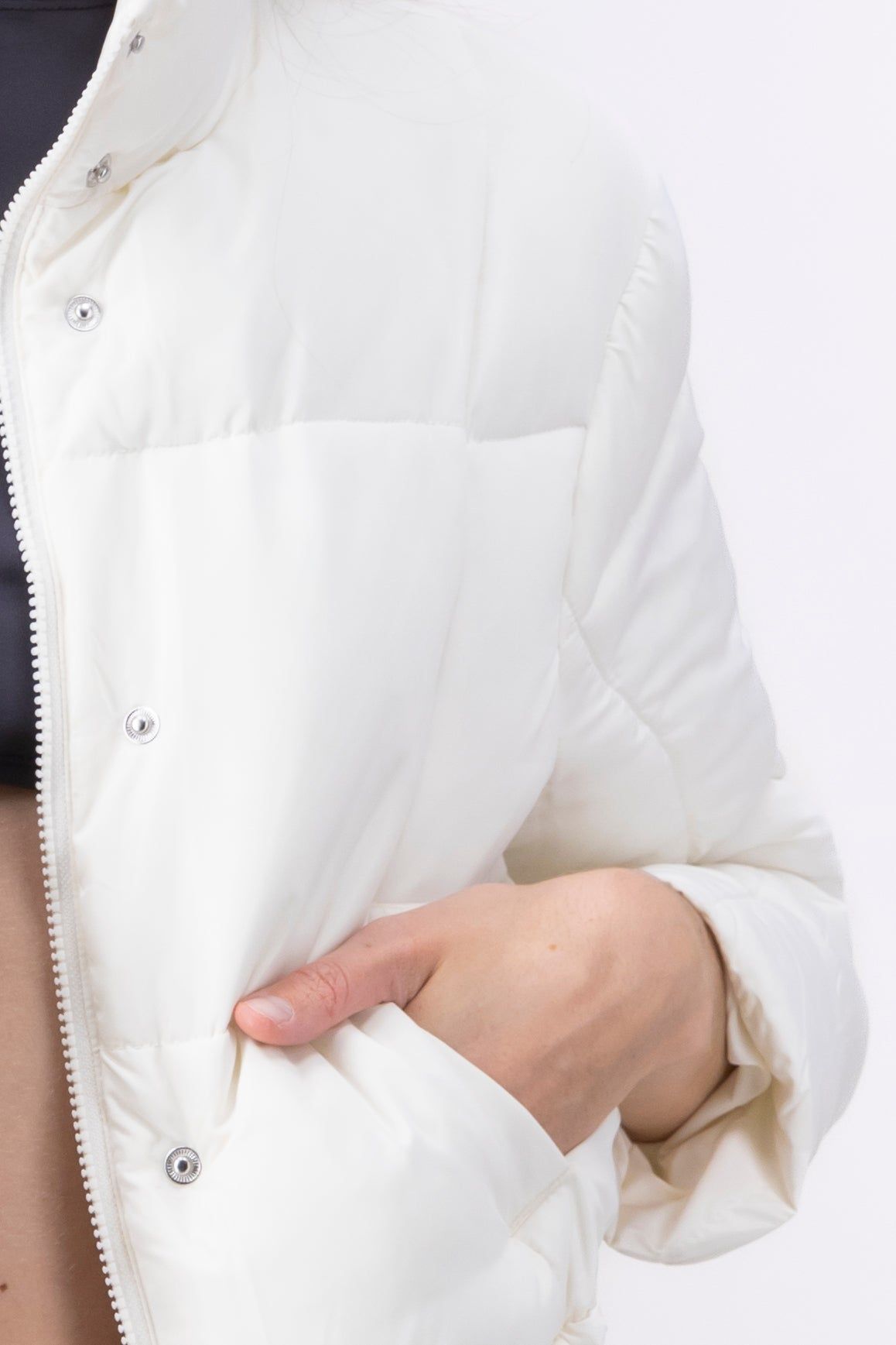 Chamarra capitonada lisa sold by Shasa product image thumbnail 5