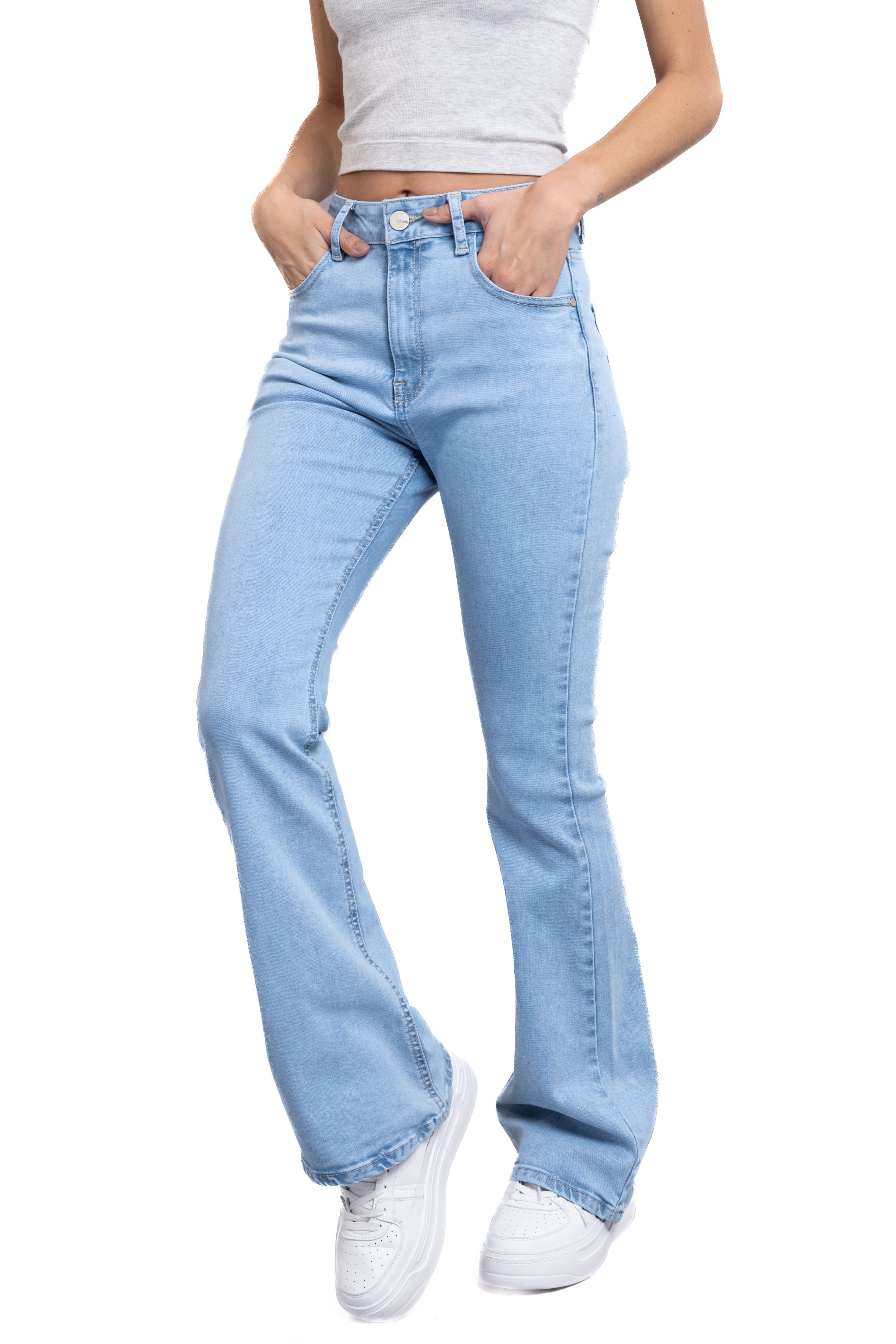 Jeans flare lisos sold by Shasa