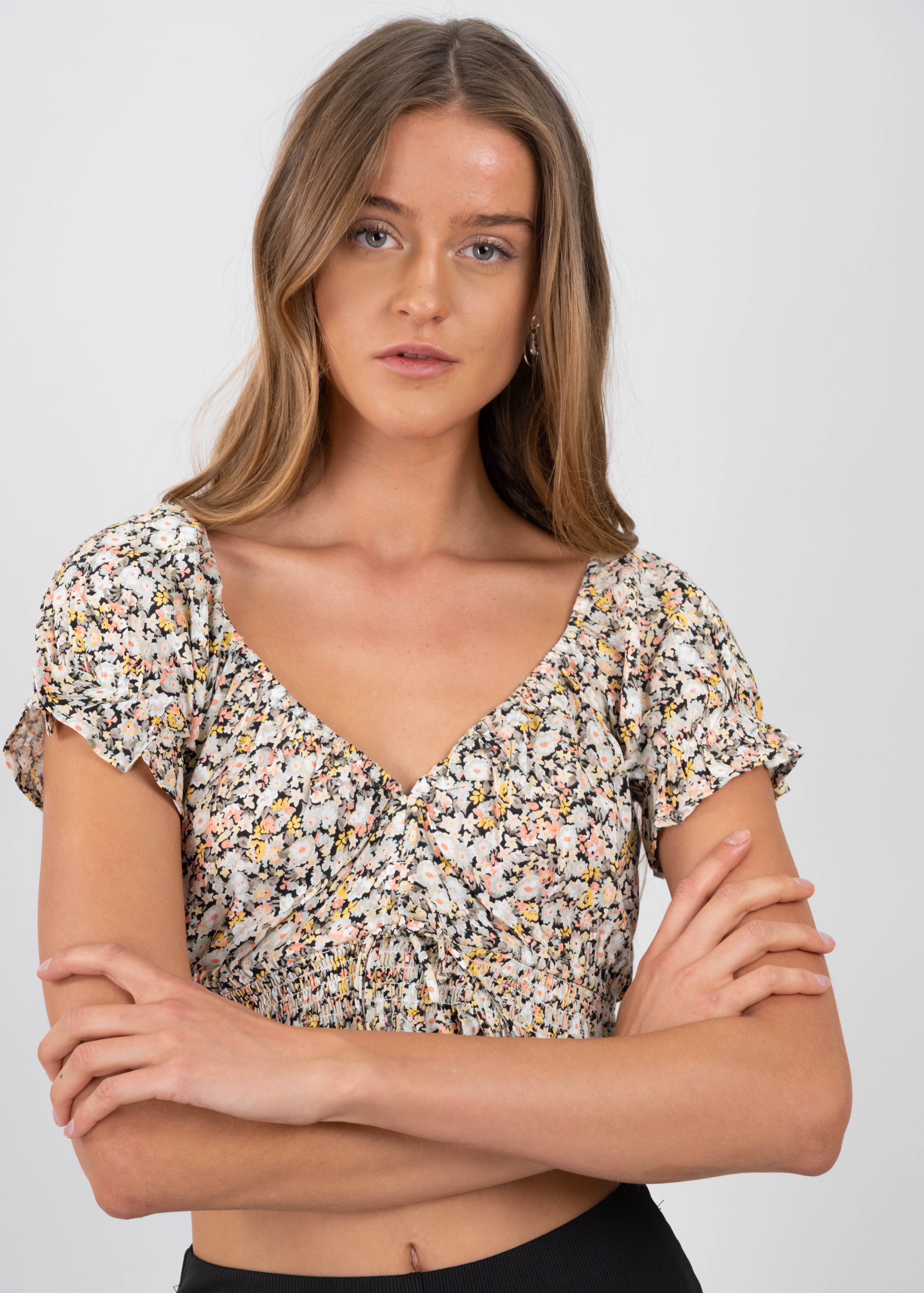 Top olán flores sold by Shasa