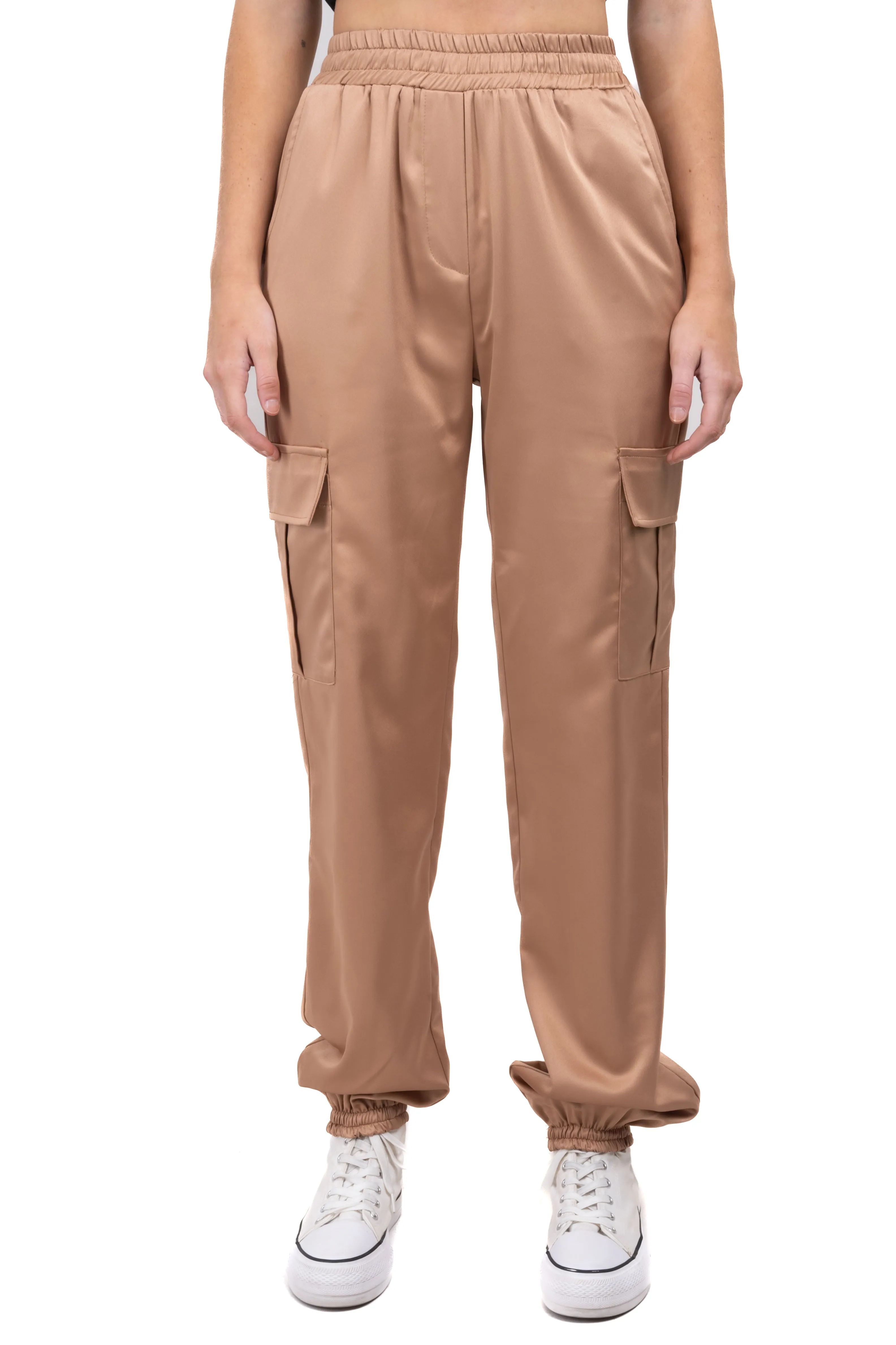 Jogger detalle cargo sold by Shasa