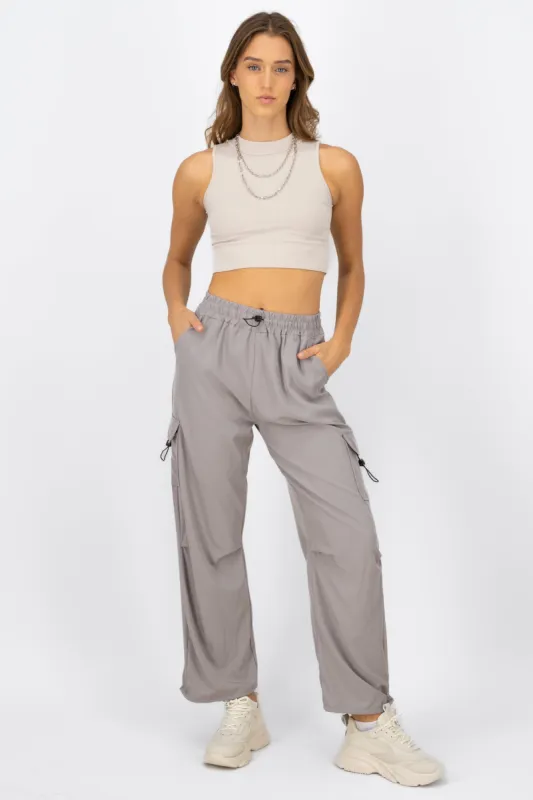 Jogger detalle cargo sold by Shasa