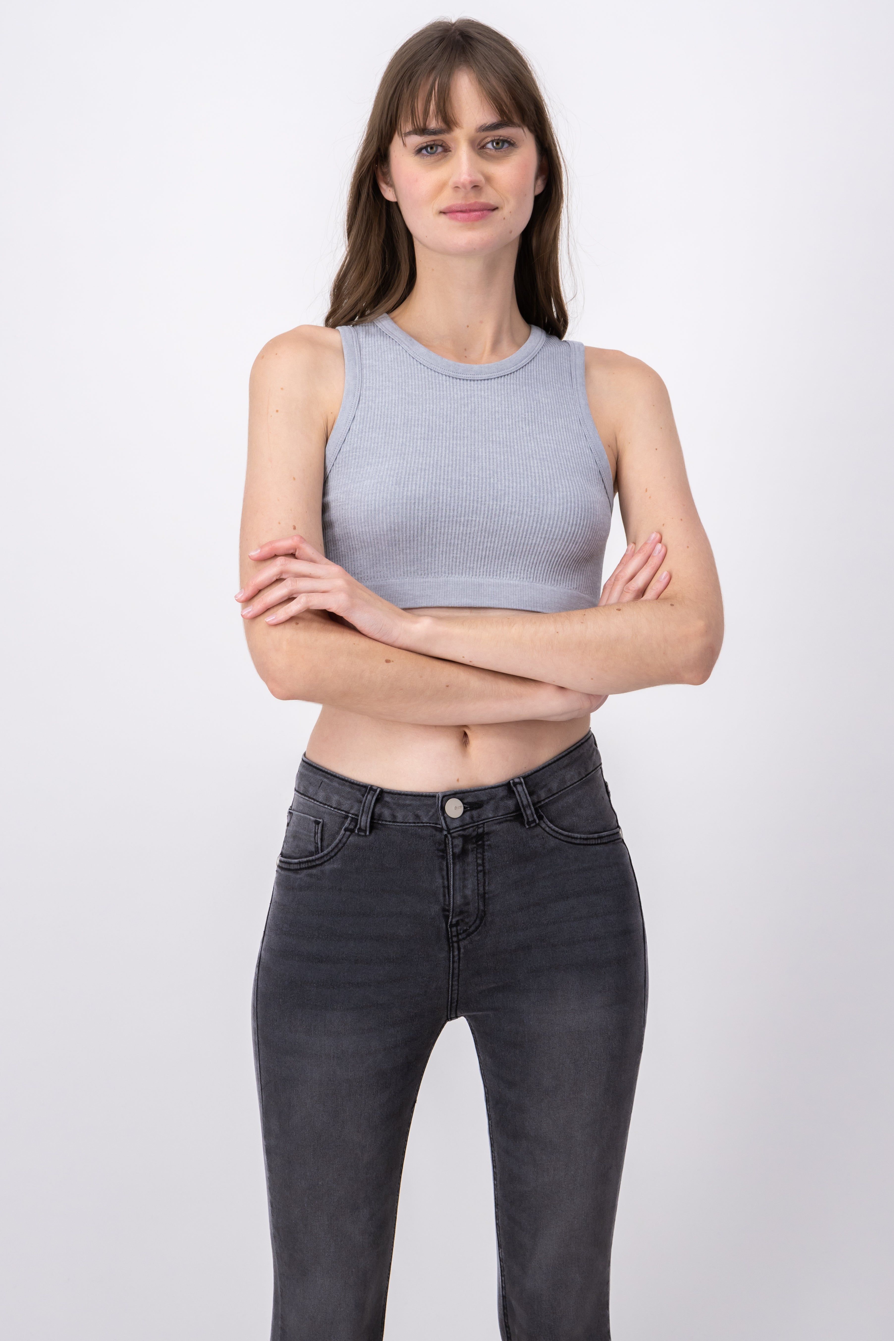 Top seamless sin manga cuello redondo sold by Shasa