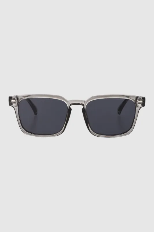 Lentes cuadrados retro sold by Shasa