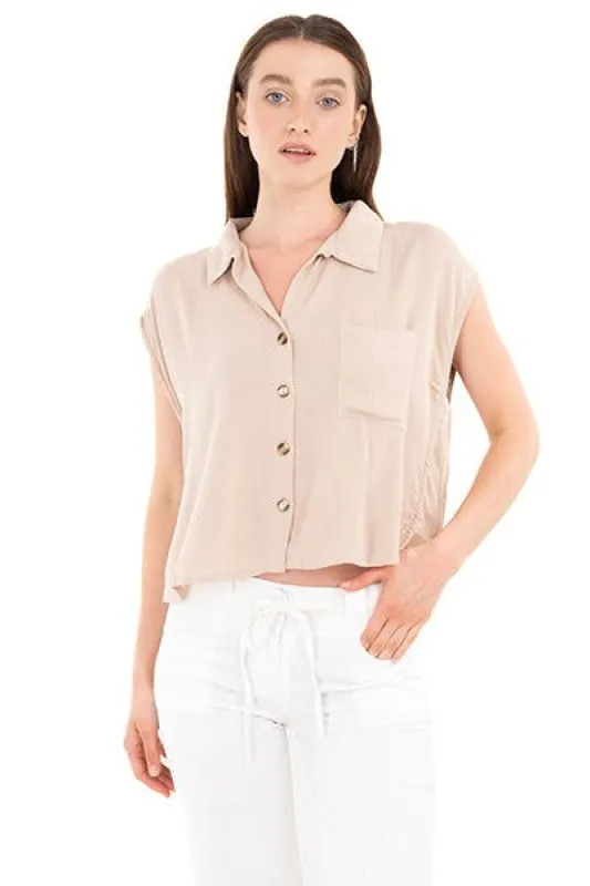 Blusa amplia cuello solapa lisa sold by Shasa