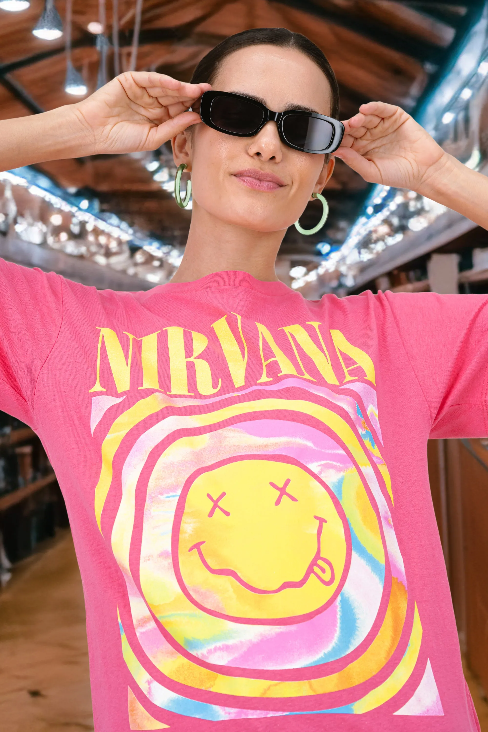 Playera nirvana logo colores sold by Shasa