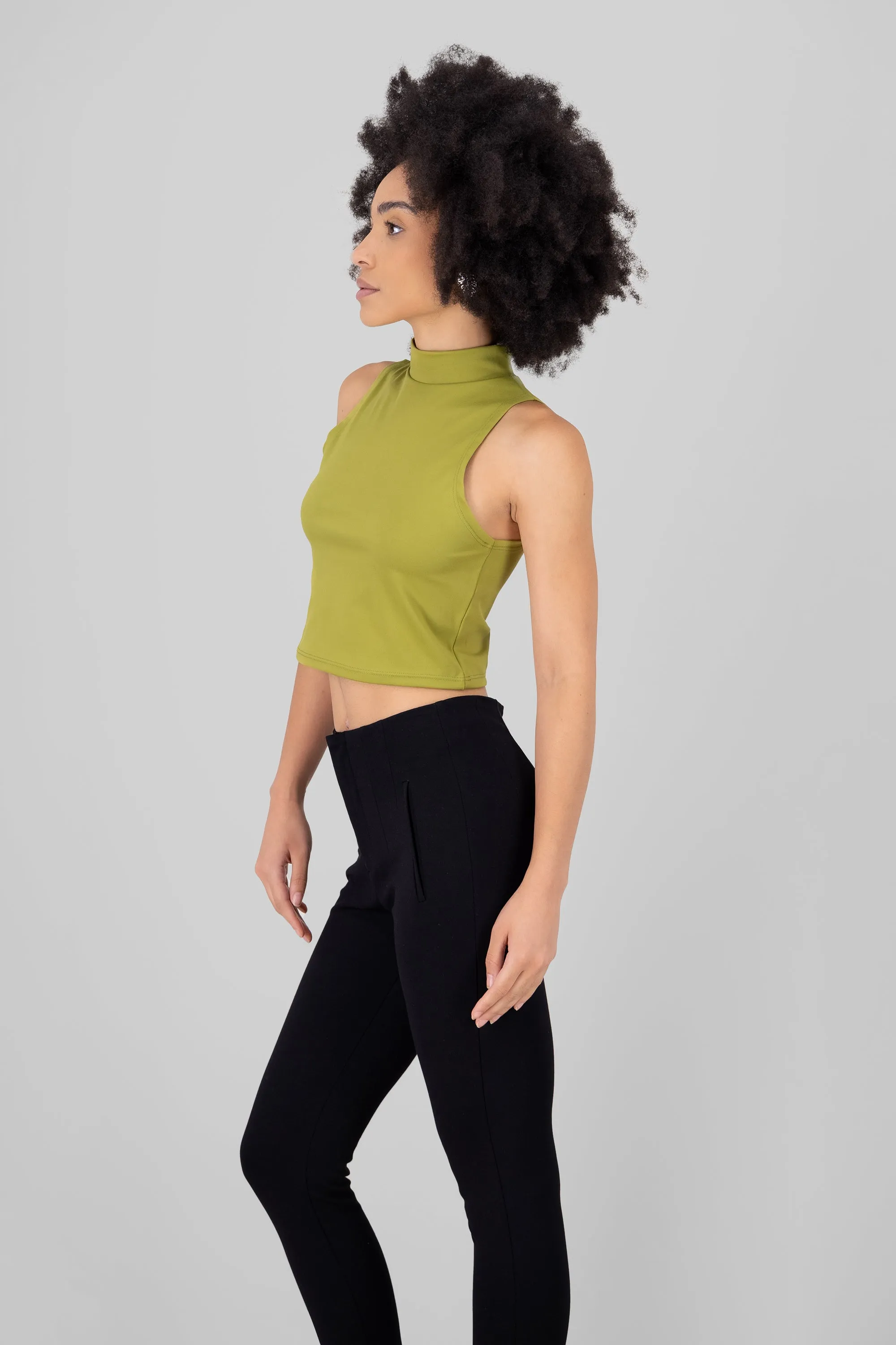 Top sin mangas cuello alto sold by Shasa product image thumbnail 3