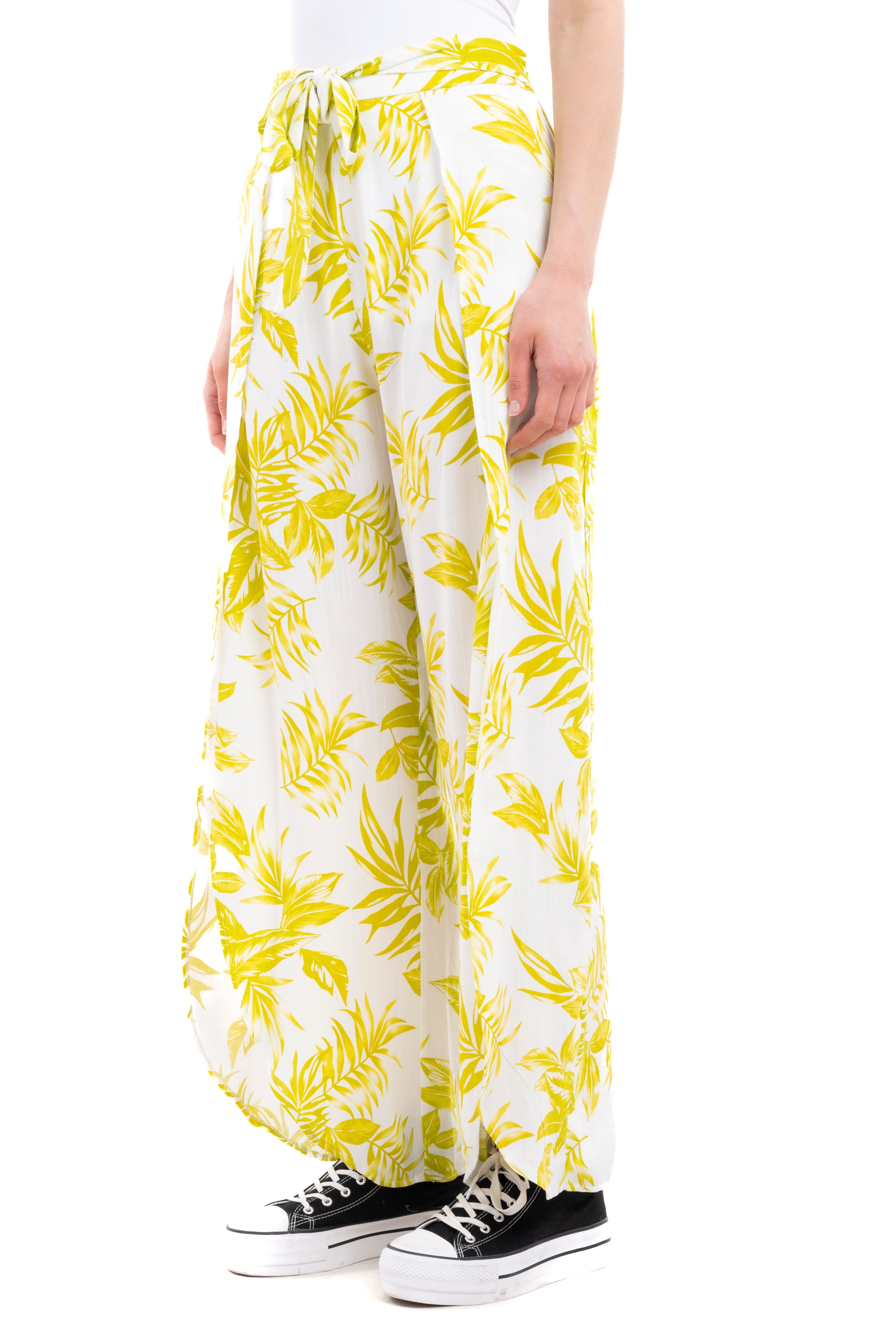 Pantalón playero estampado cinturón sold by Shasa product image thumbnail 3