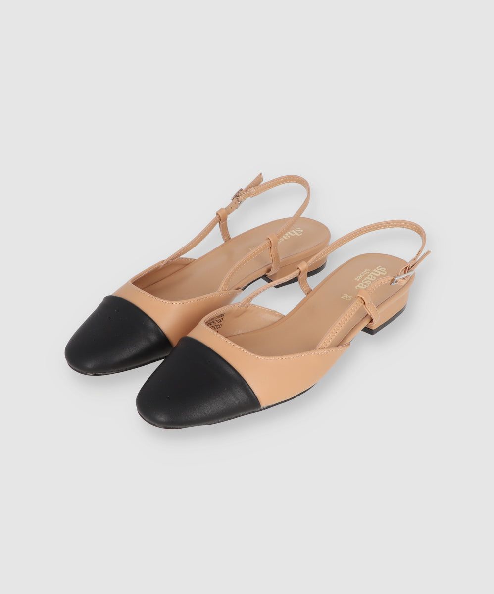 Flat slingback contraste en punta sold by Shasa