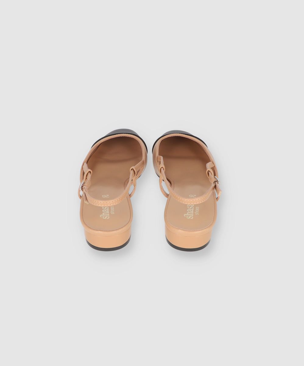 Flat slingback contraste en punta sold by Shasa product image thumbnail 5