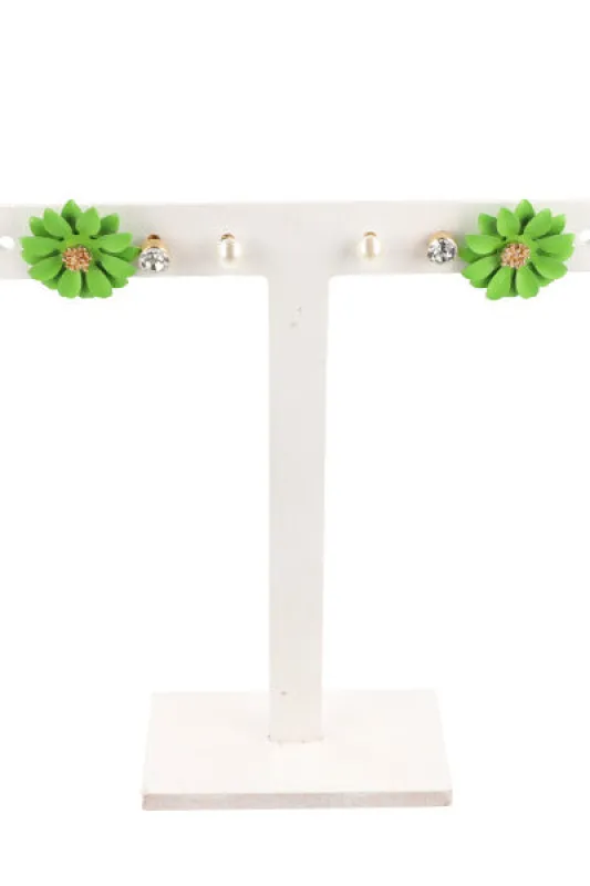 3 Pr Aretes Flor Color sold by Shasa