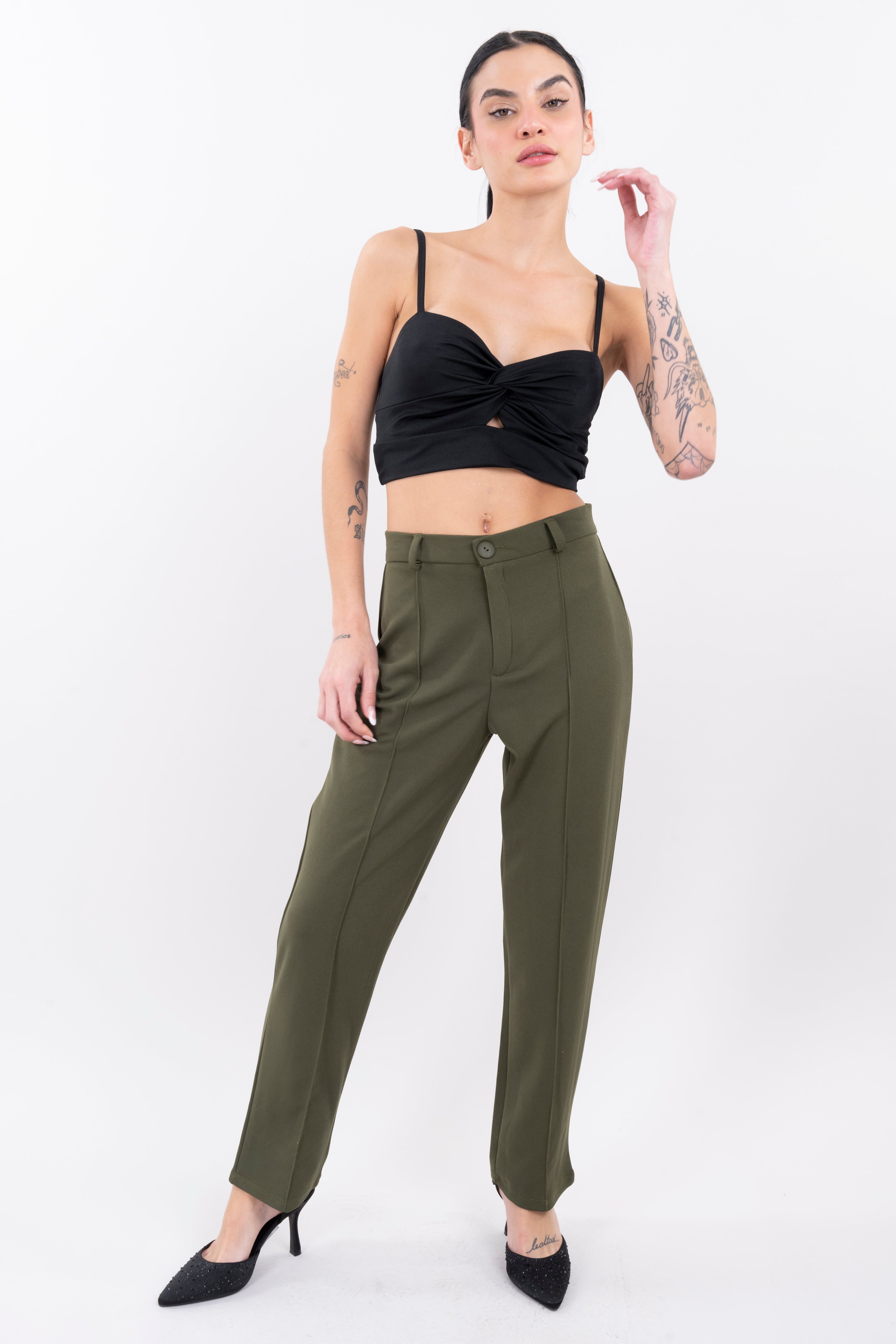 Pantalón Corto Capri sold by Shasa product image thumbnail 2