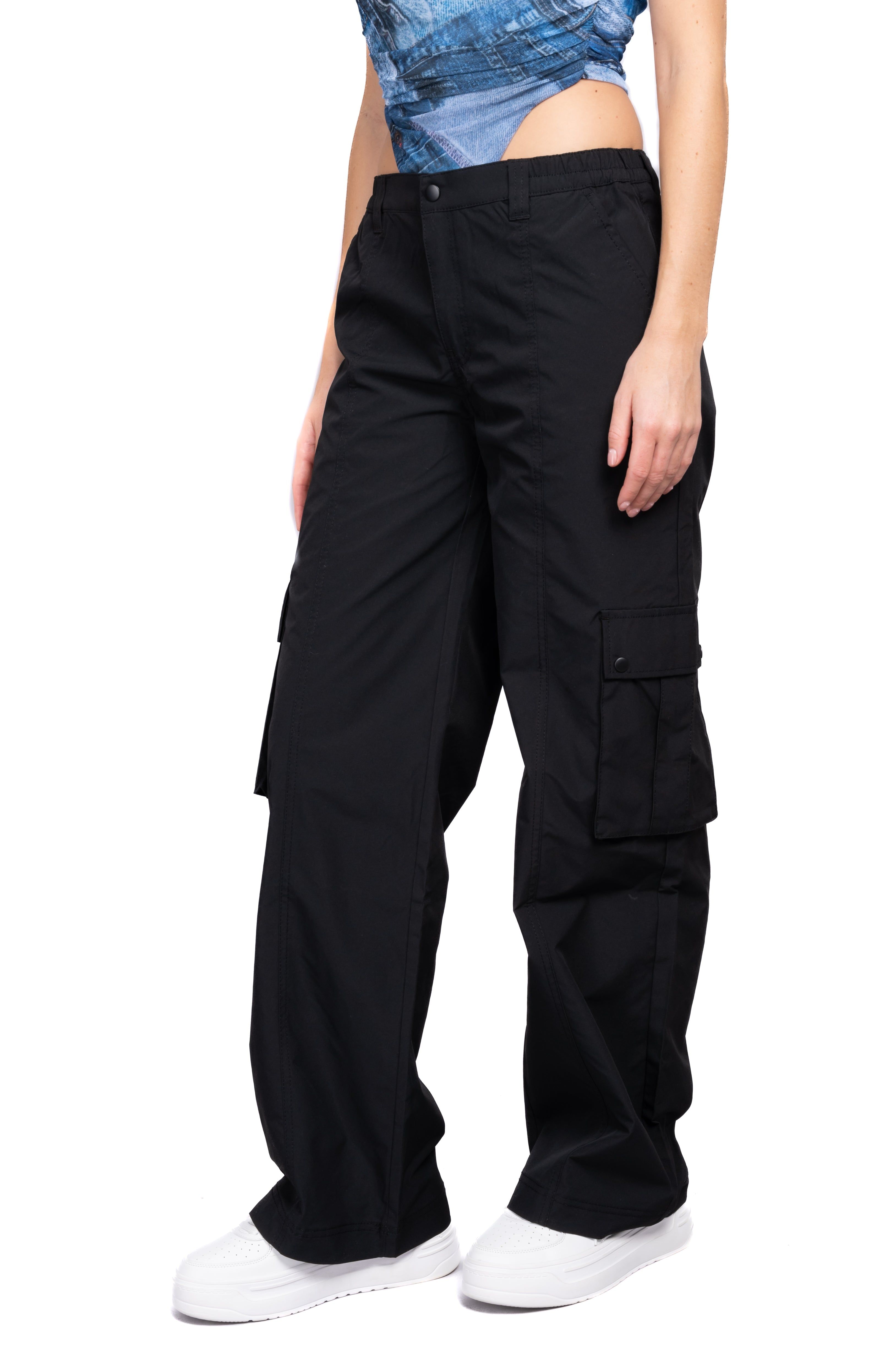 Pantalón cargo bosillos maxi sold by Shasa product image thumbnail 3