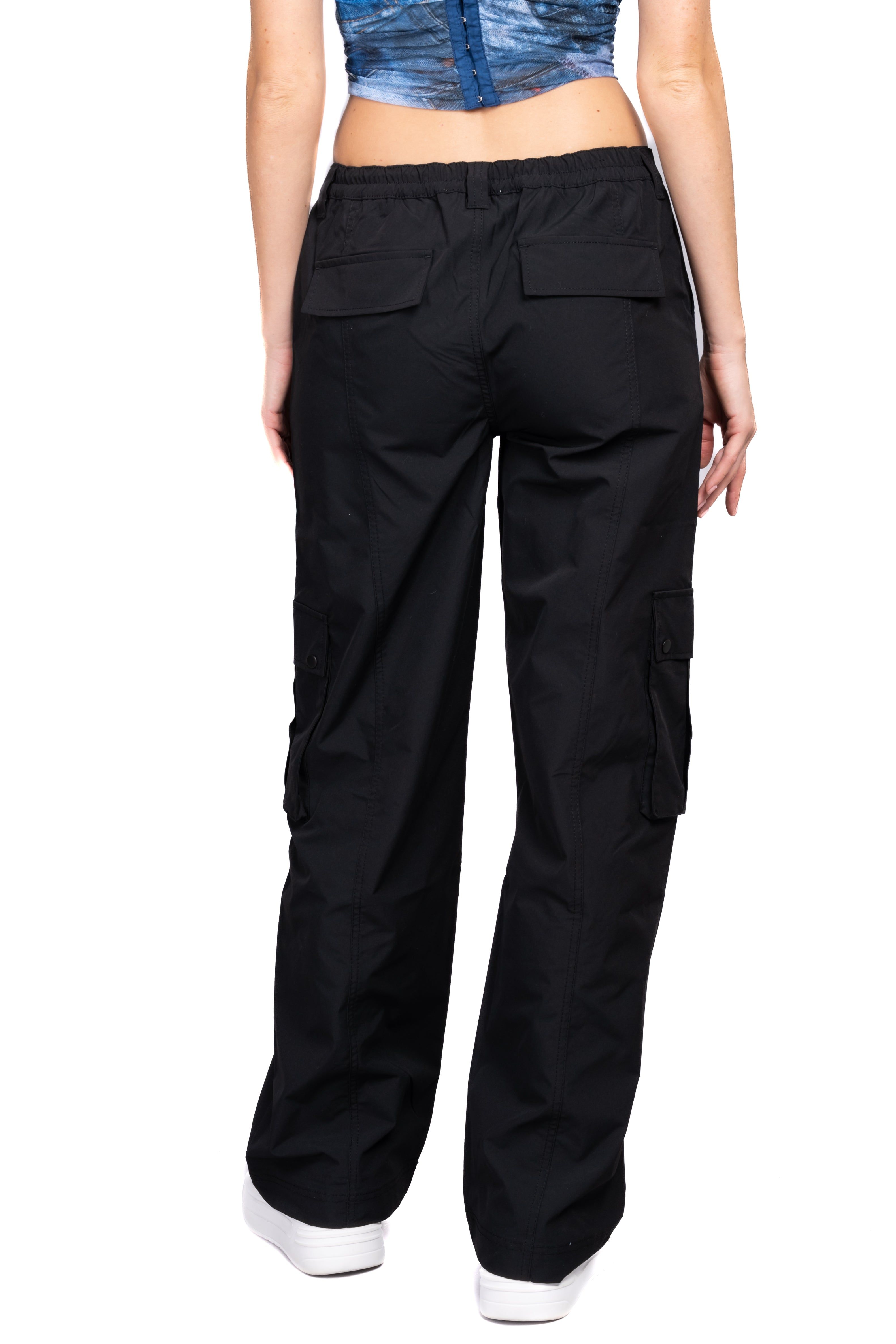 Pantalón cargo bosillos maxi sold by Shasa product image thumbnail 4