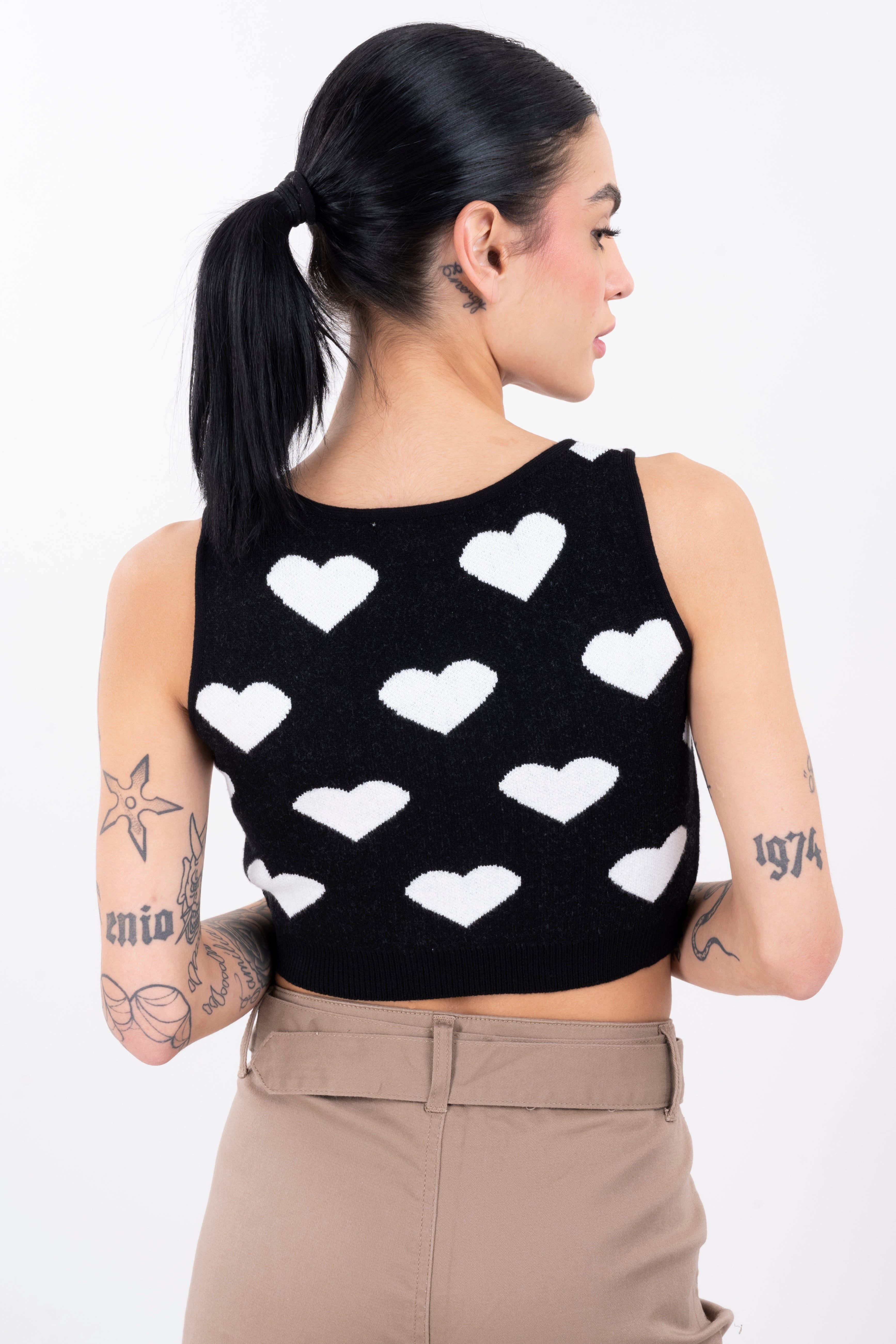 Chaleco crop tejido corazones sold by Shasa product image thumbnail 4