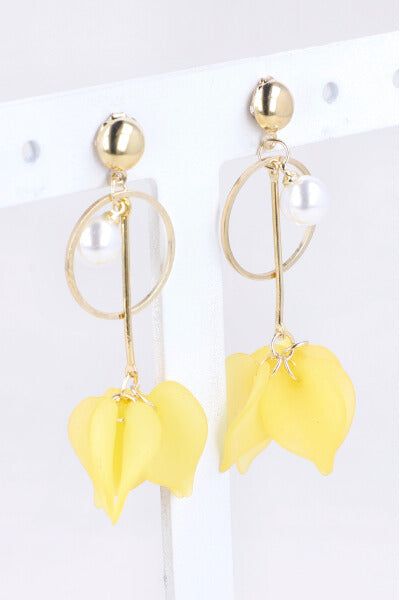 Aretes largos pétalos sold by Shasa product image thumbnail 2