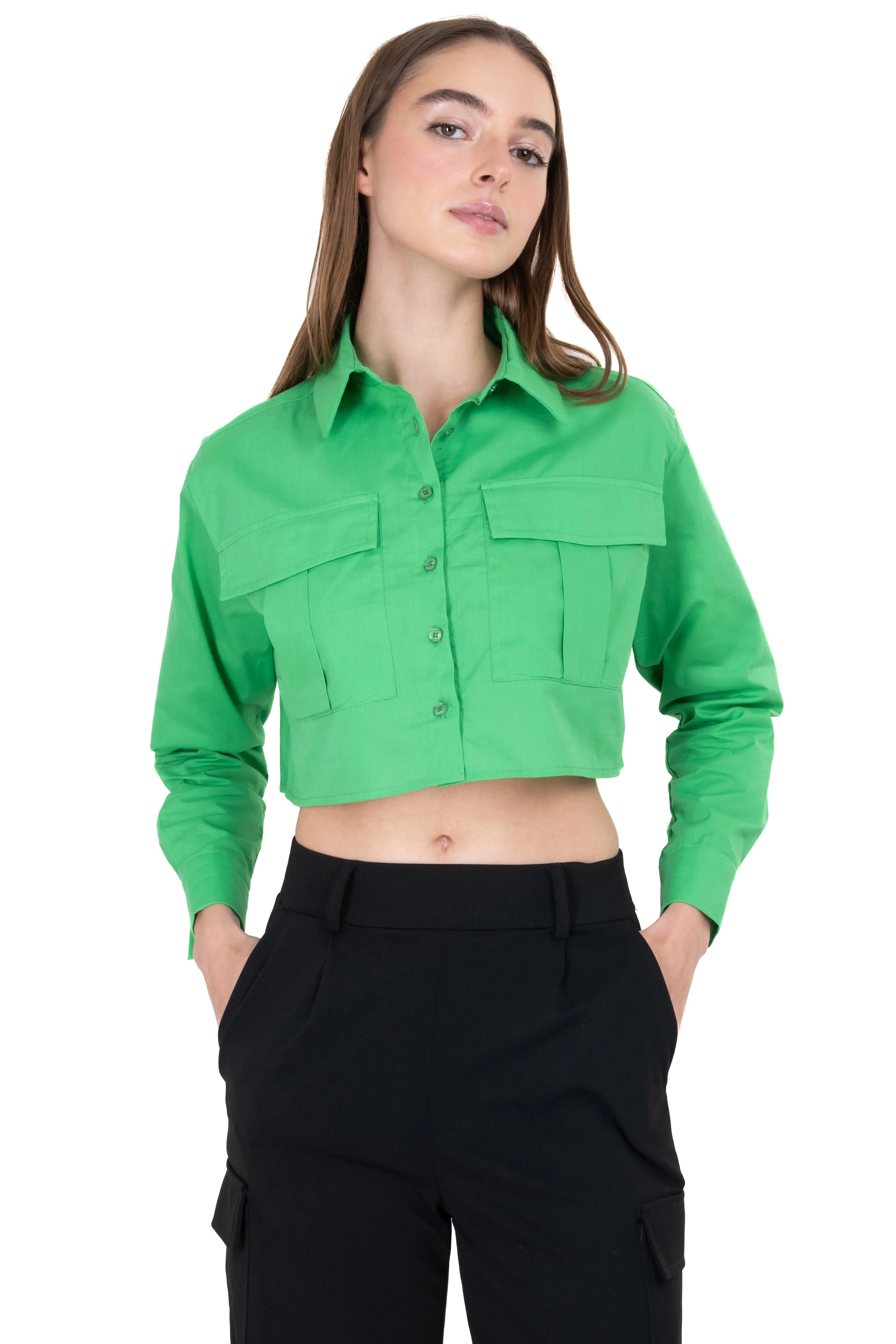 Camisa crop bolsillos frontales sold by Shasa